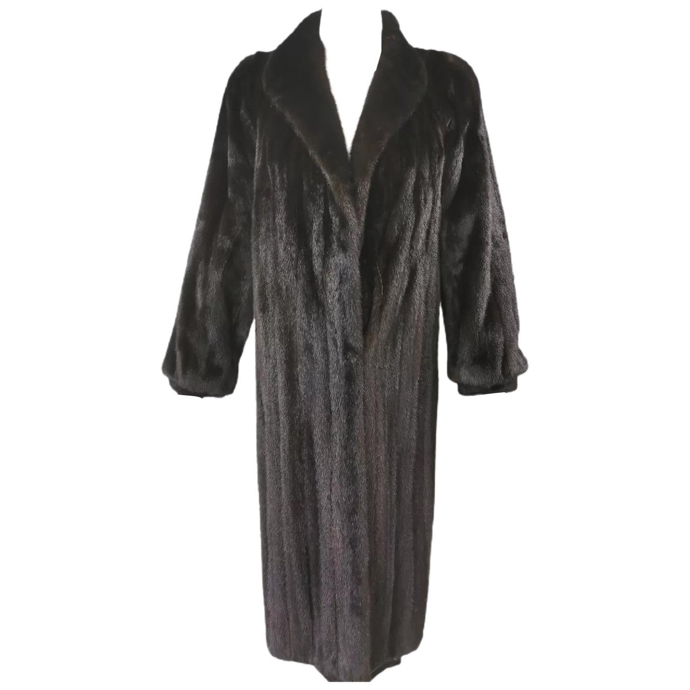 Brand New Perry Ellis Ranch Mink Fur Coat (Size 10-M) For Sale