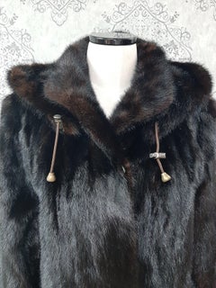 Cappotto in pelliccia di visone da ranch non usato con cappuccio taglia 10
