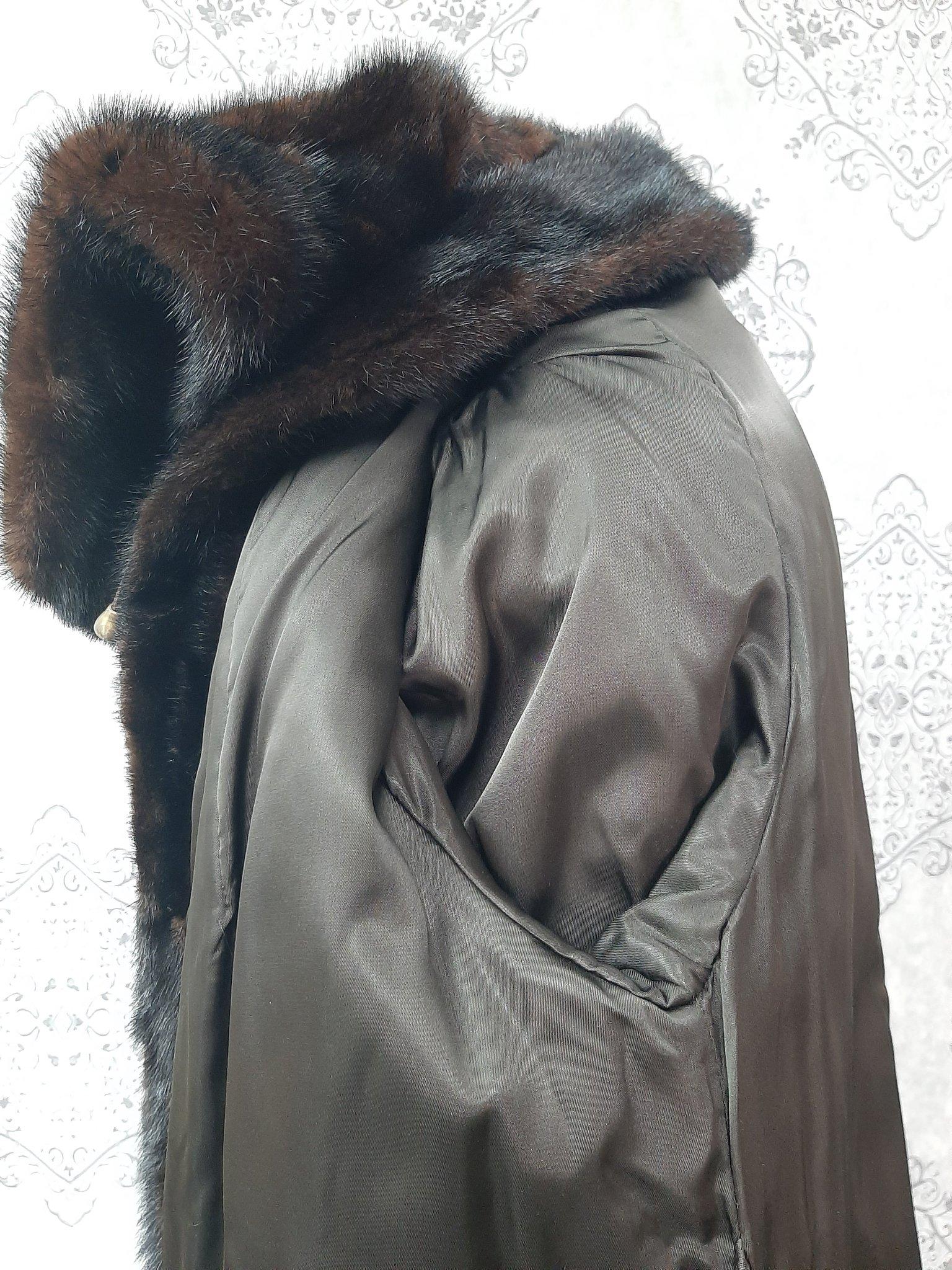 Unused ranch mink fur coat with a hood size 10 For Sale 1