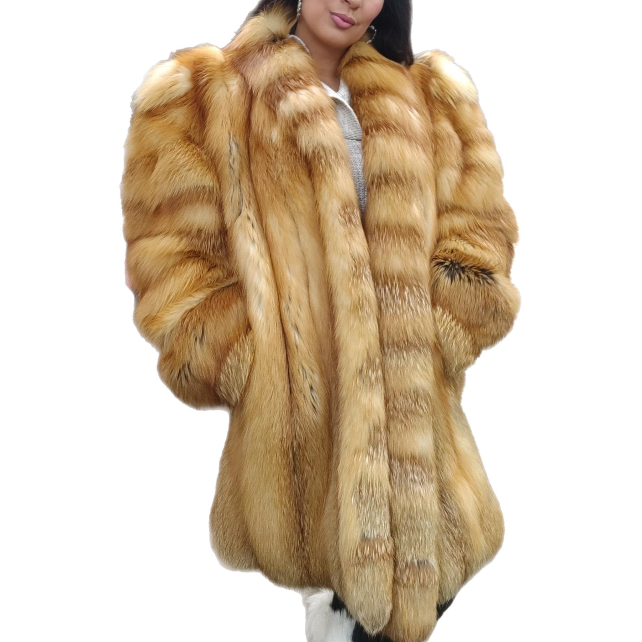 ~Vintage non utilisé manteau rouge en fourrure de renard manches bouffantes larges épaules (taille 12-14 - L)  Neuf - En vente à Montreal, Quebec