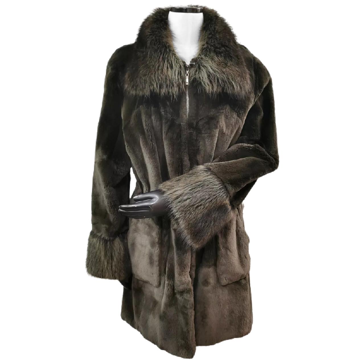 Forest green sheared mink coat with fur trim size 12 with belt For Sale