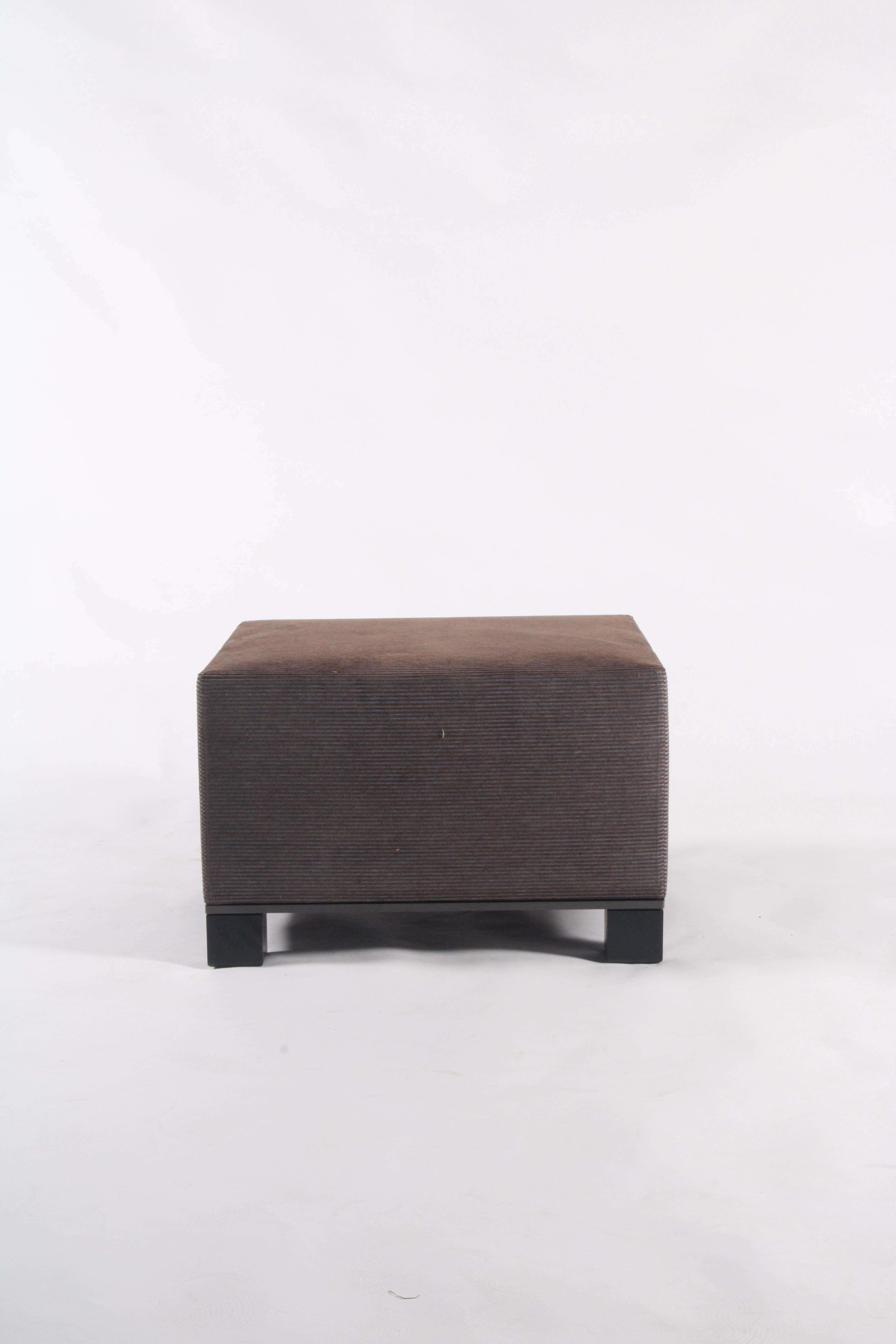 Unbenutzter Vintage Cassina Ottomane (Italienisch) im Angebot