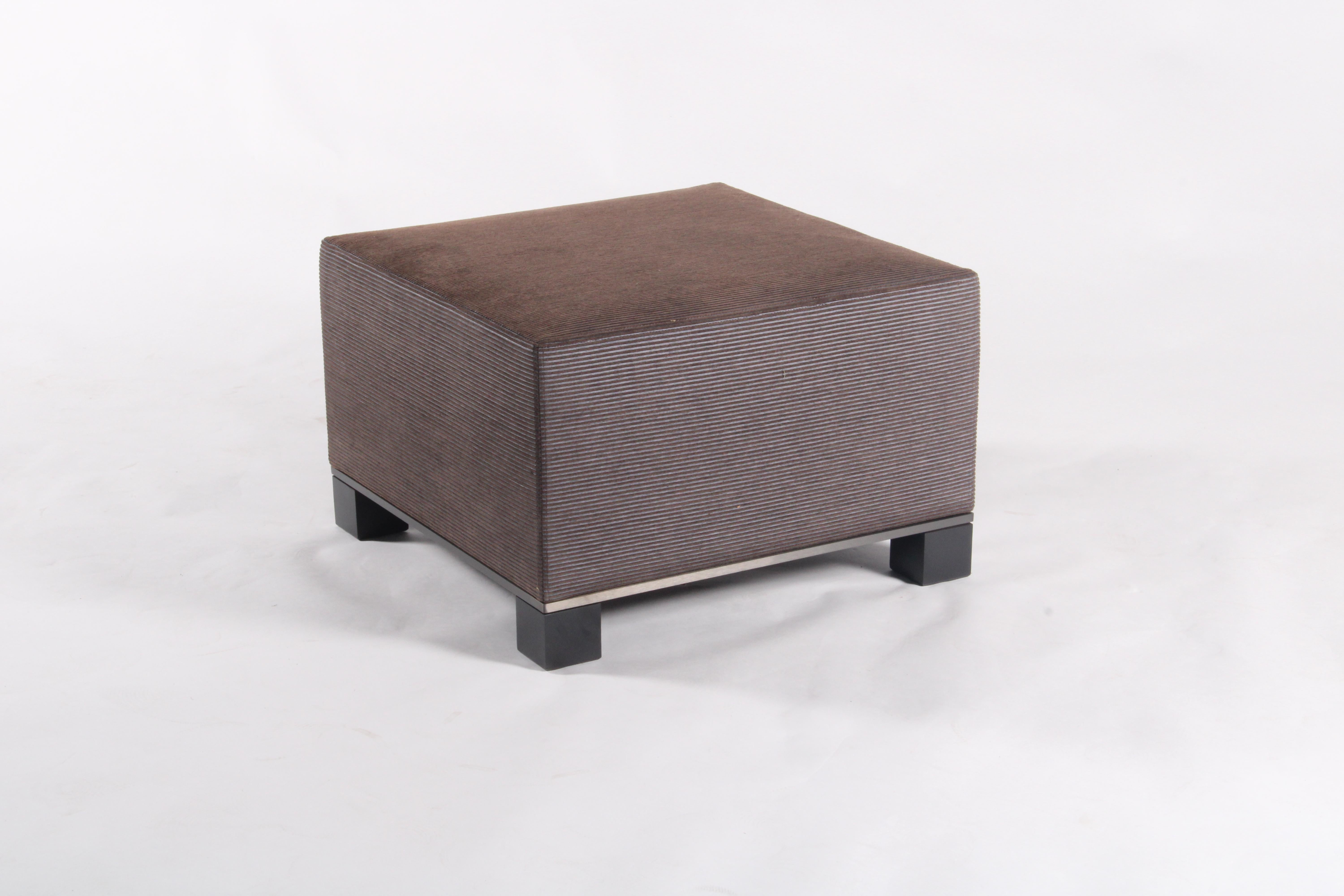 Unbenutzter Vintage Cassina Ottomane im Zustand „Hervorragend“ im Angebot in Portlaoise, IE