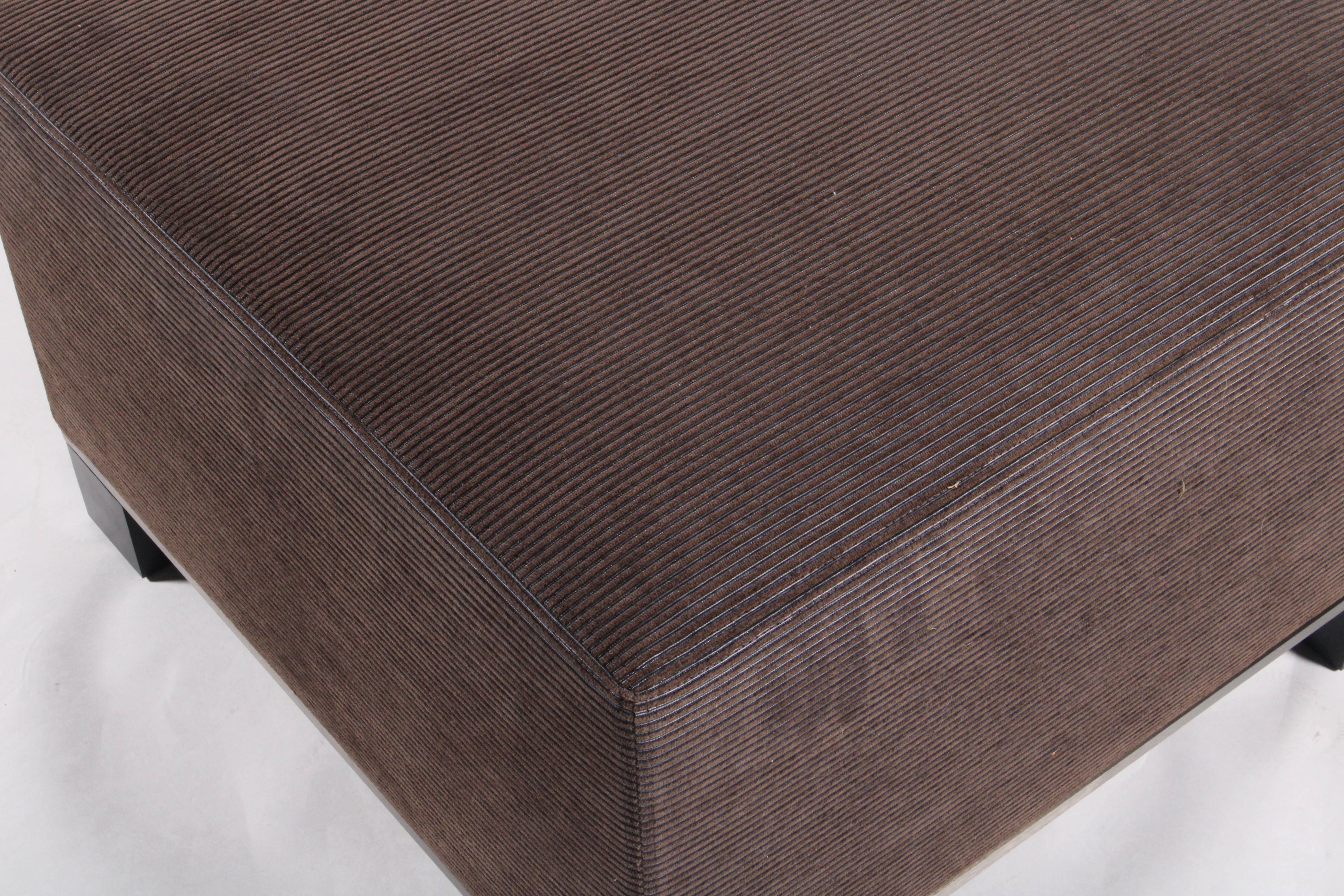 Unbenutzter Vintage Cassina Ottomane (Stoff) im Angebot