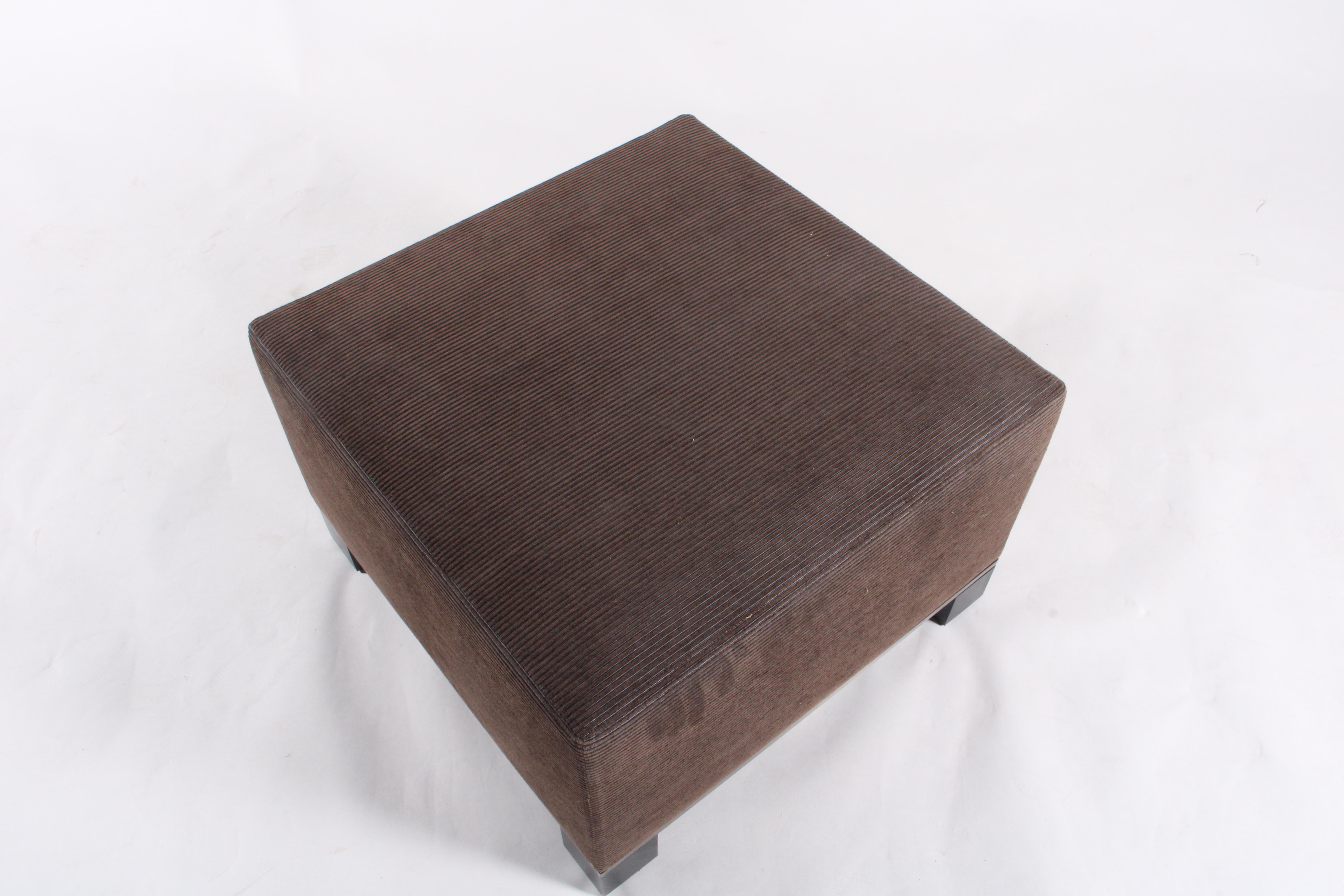 Unbenutzter Vintage Cassina Ottomane im Angebot 1