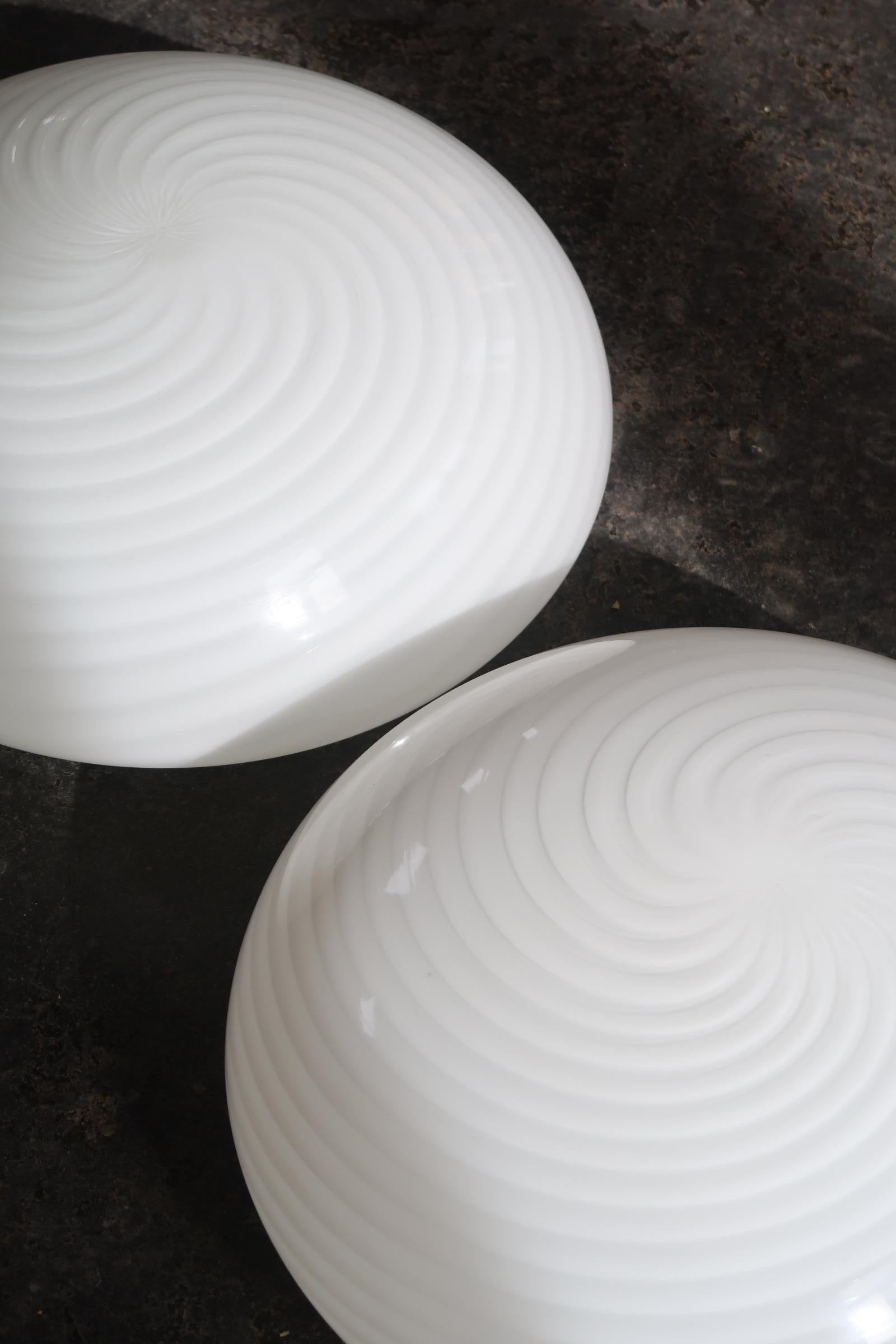 Unused vintage Murano 1970s Flush Mount Wall Ceiling Lamp in White Swirl Glass In Good Condition For Sale In Copenhagen, DK
