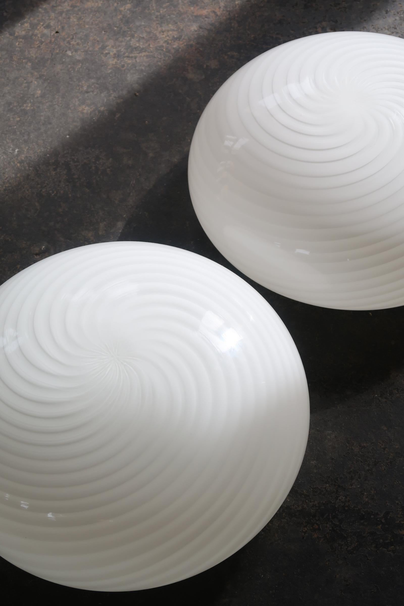 Unused vintage Murano 1970s Flush Mount Wall Ceiling Lamp in White Swirl Glass For Sale 1