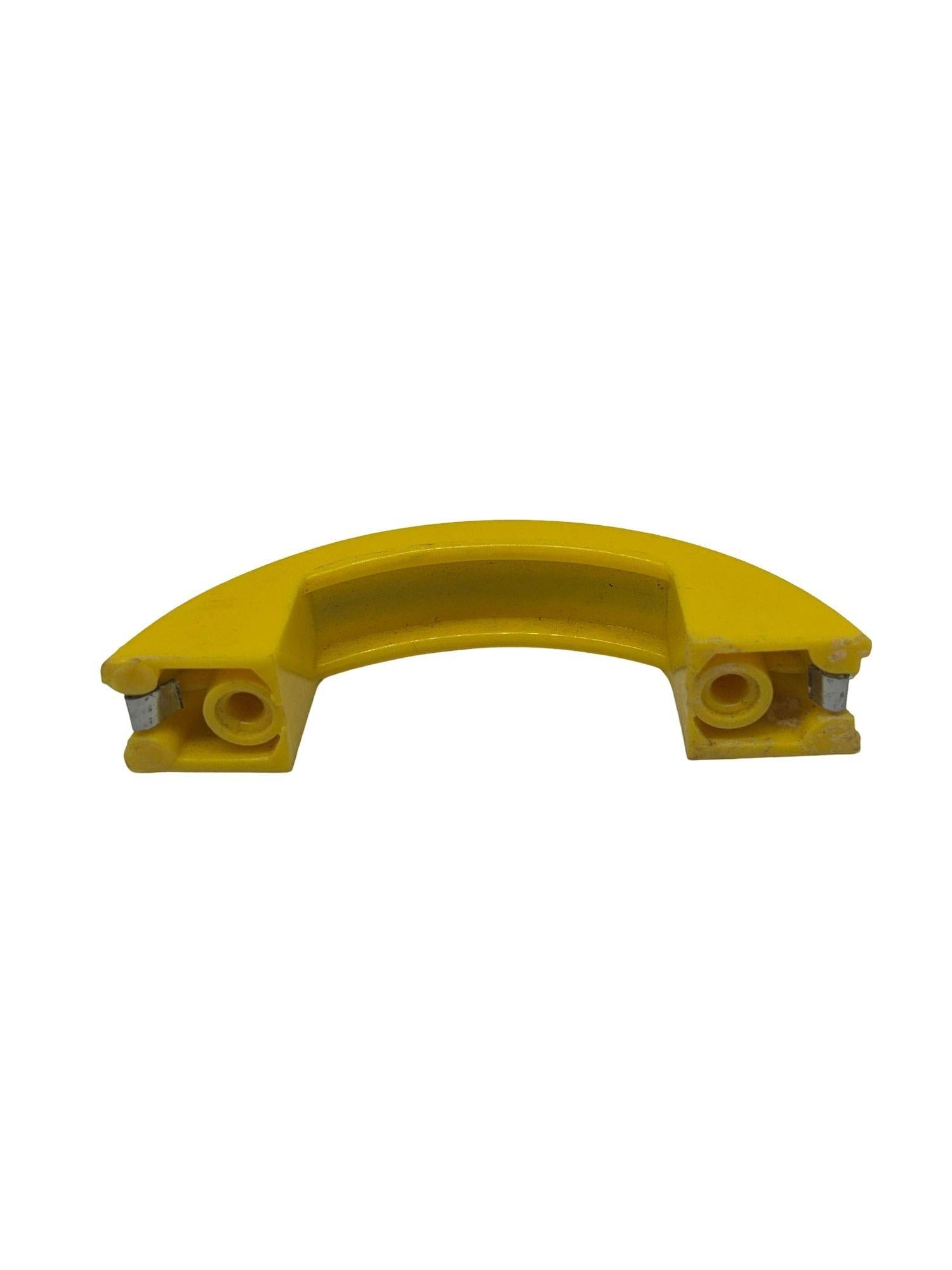 Lot de 21 poignées de porte/porte de tiroir Art Déco jaune en bakélite avec bande chromée non utilisée Bon état - En vente à Van Nuys, CA