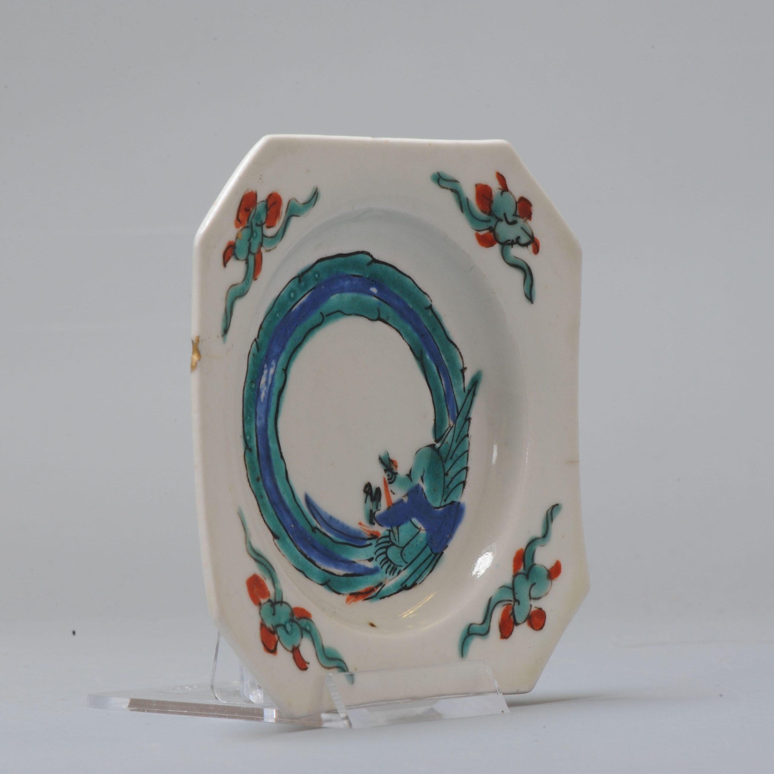 Unusual 1660-1680 Japanese Porcelain Dish Bird Objects Kakiemon For Sale 10
