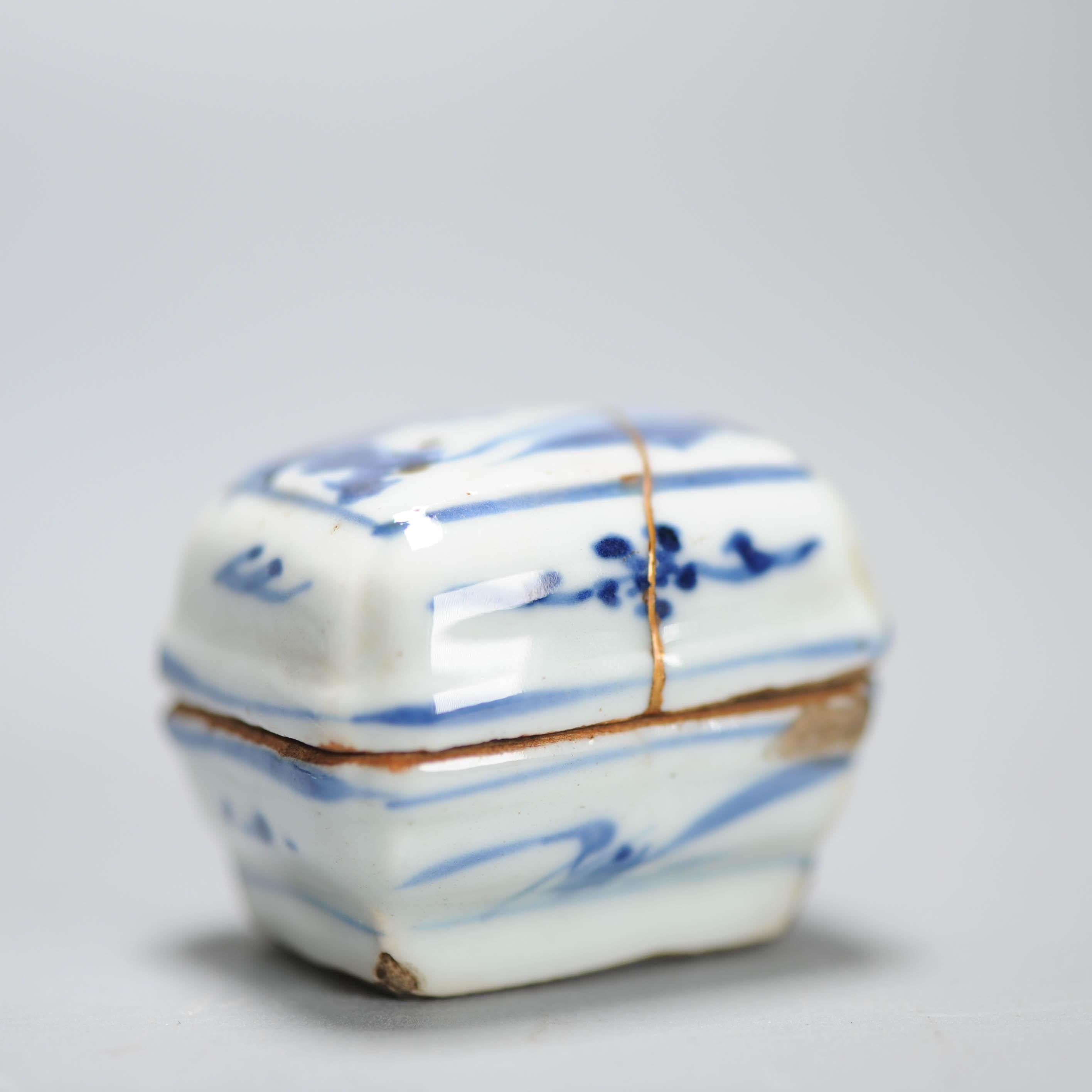 Unusual 17th Century Chinese Porcelain Ming Period Incense Container Tianqi For Sale 9