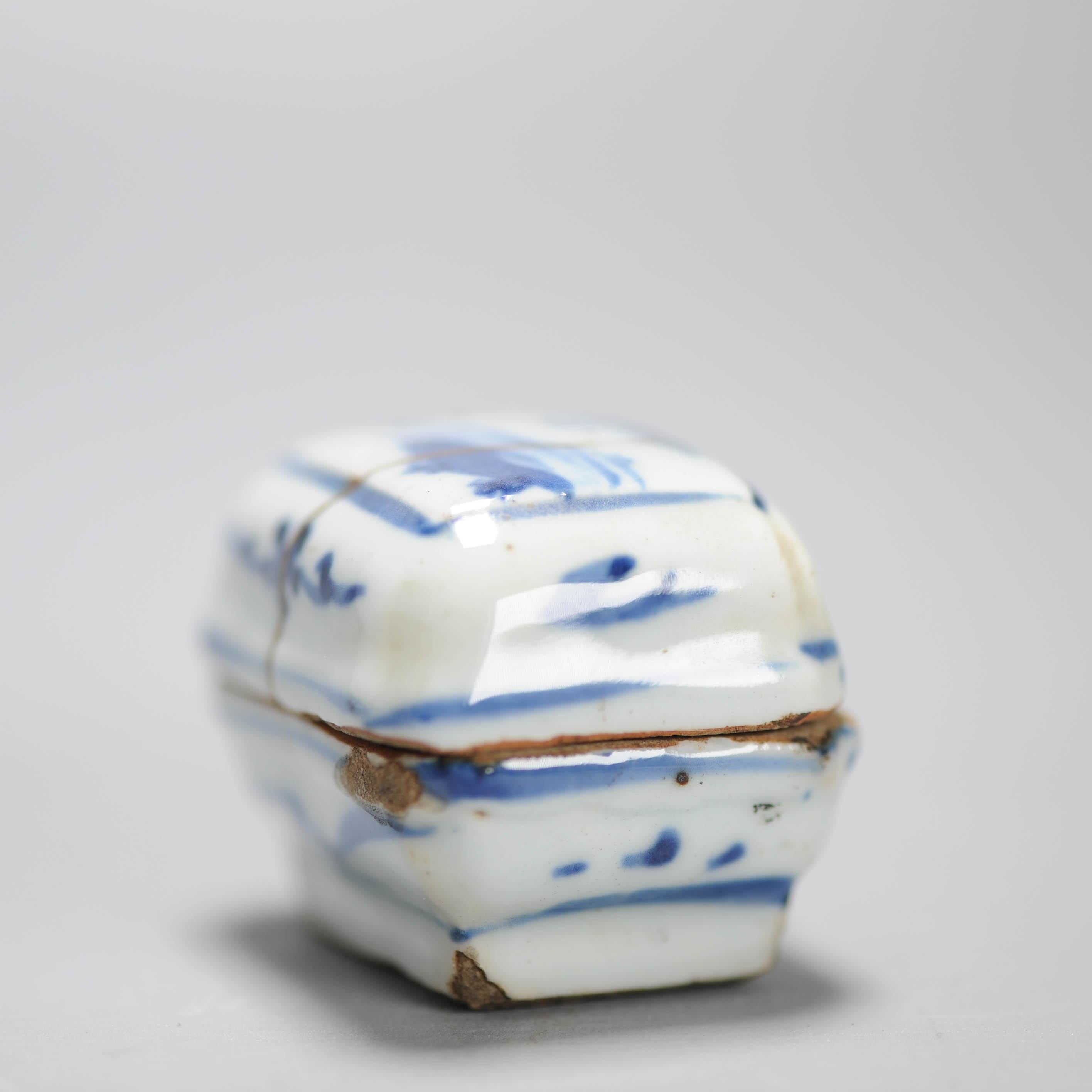 Unusual 17th Century Chinese Porcelain Ming Period Incense Container Tianqi For Sale 14