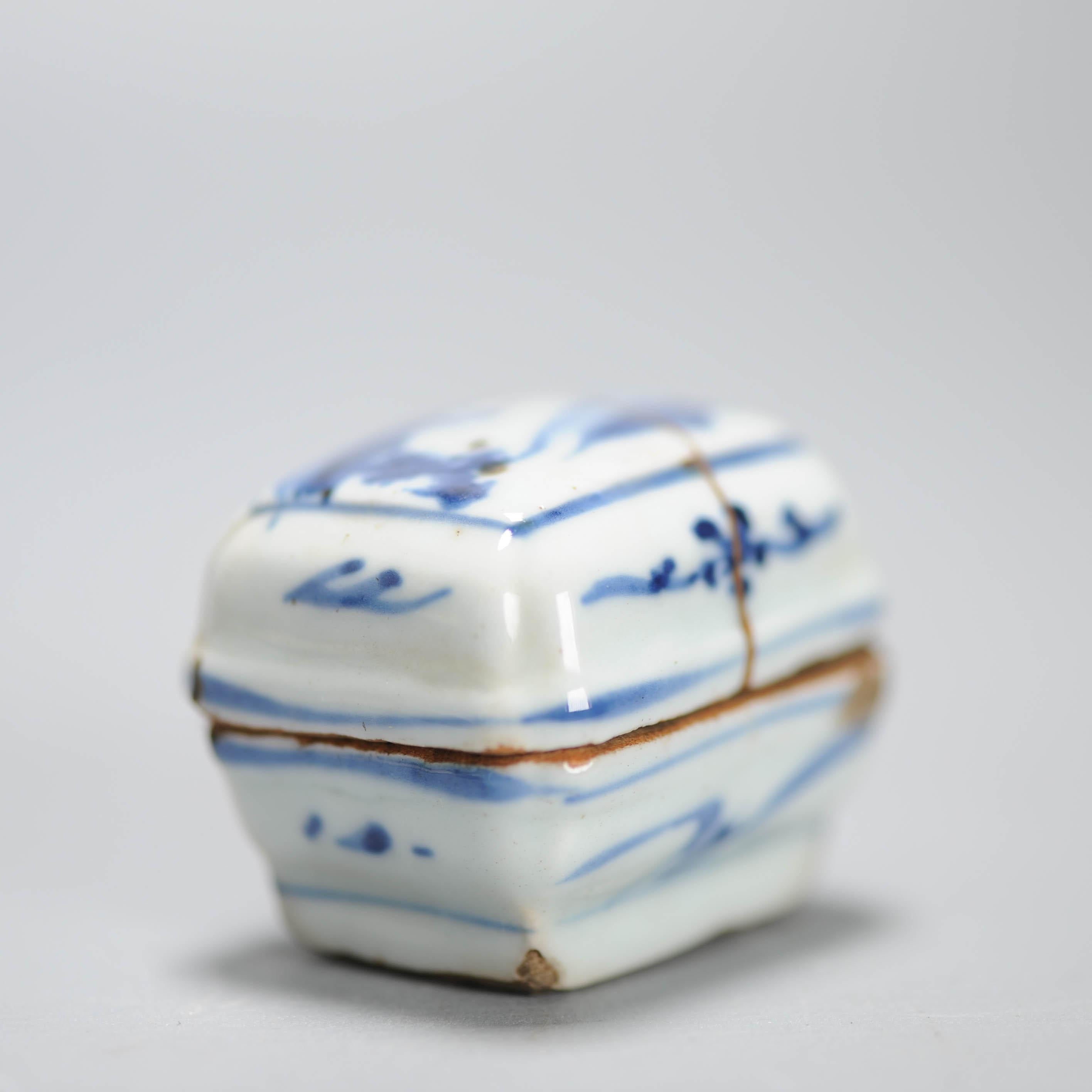 Unusual 17th Century Chinese Porcelain Ming Period Incense Container Tianqi For Sale 5