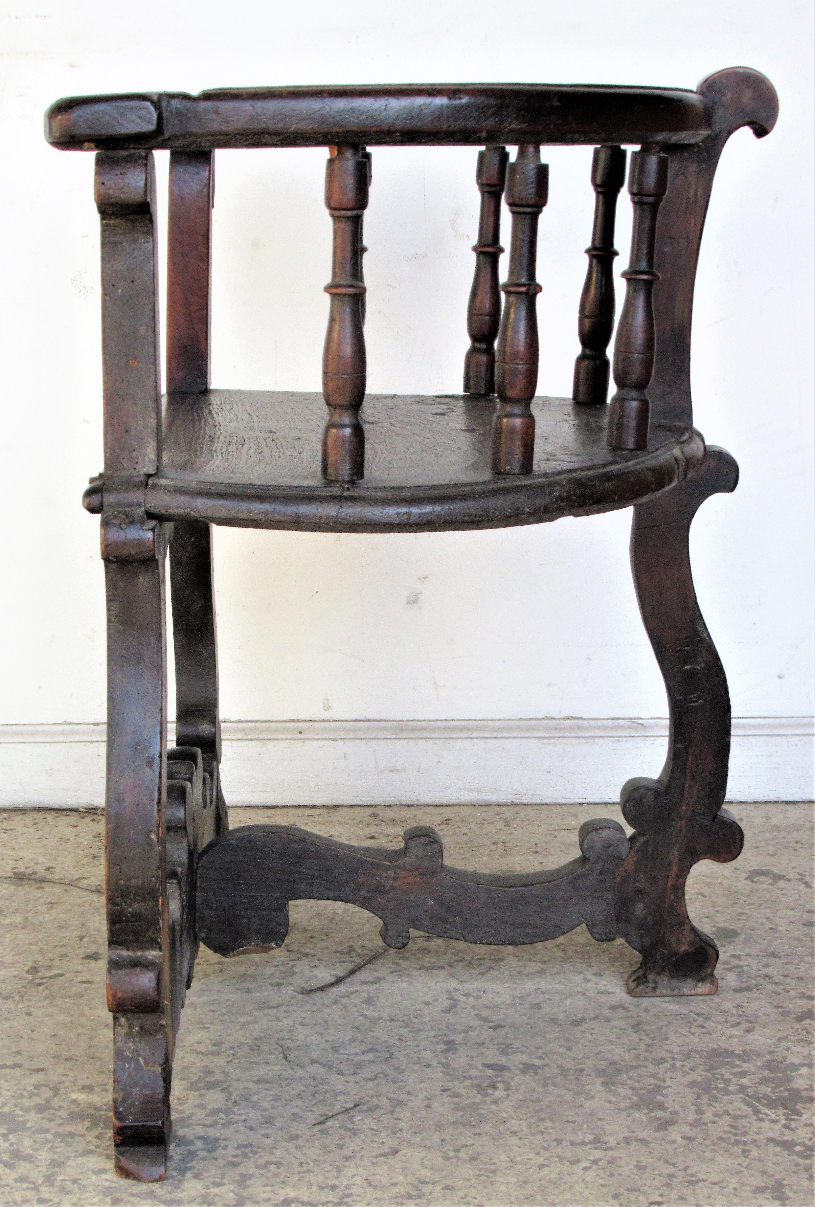  18th Century Italian Walnut Armchair For Sale 7