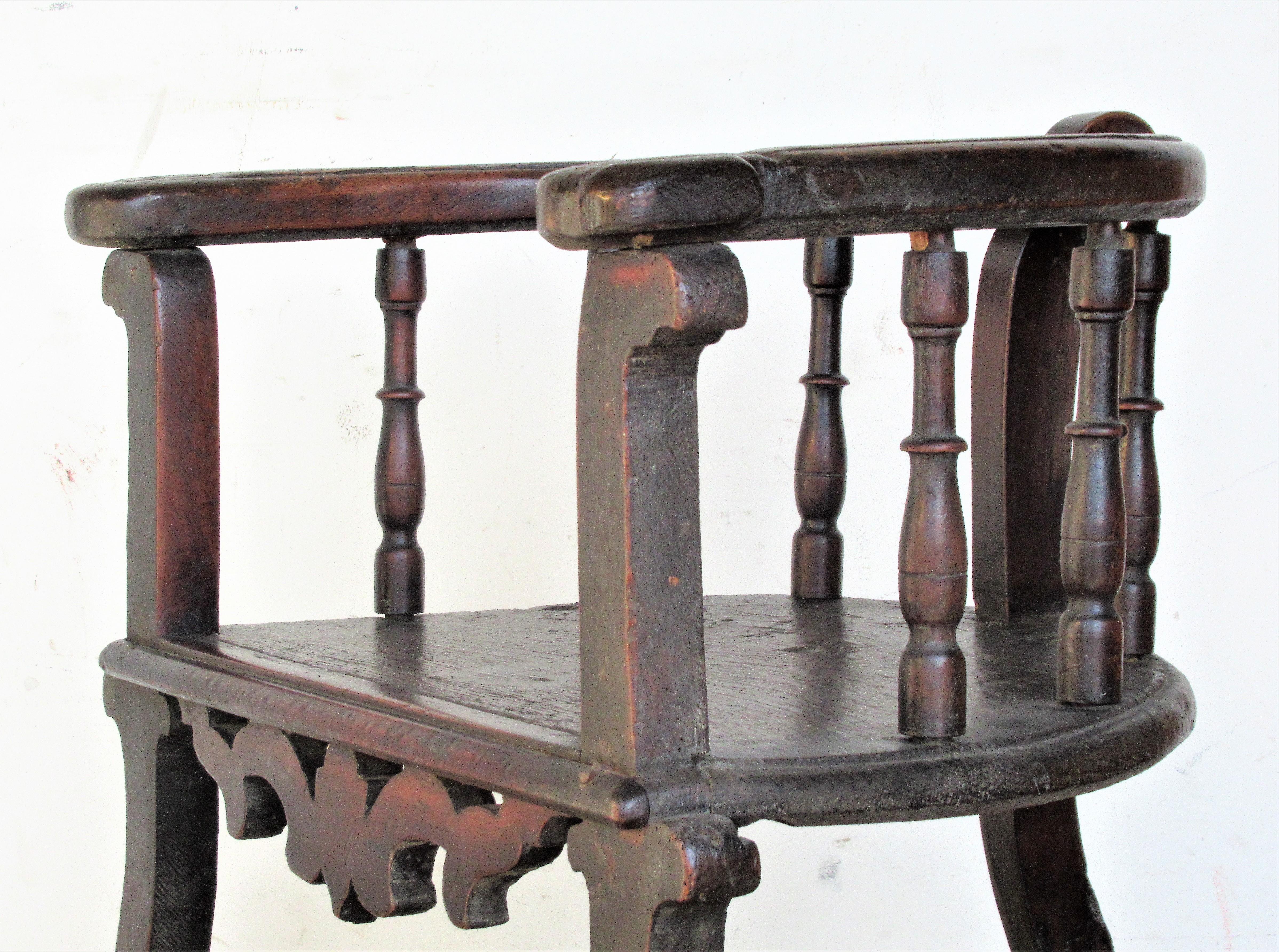  18th Century Italian Walnut Armchair For Sale 3