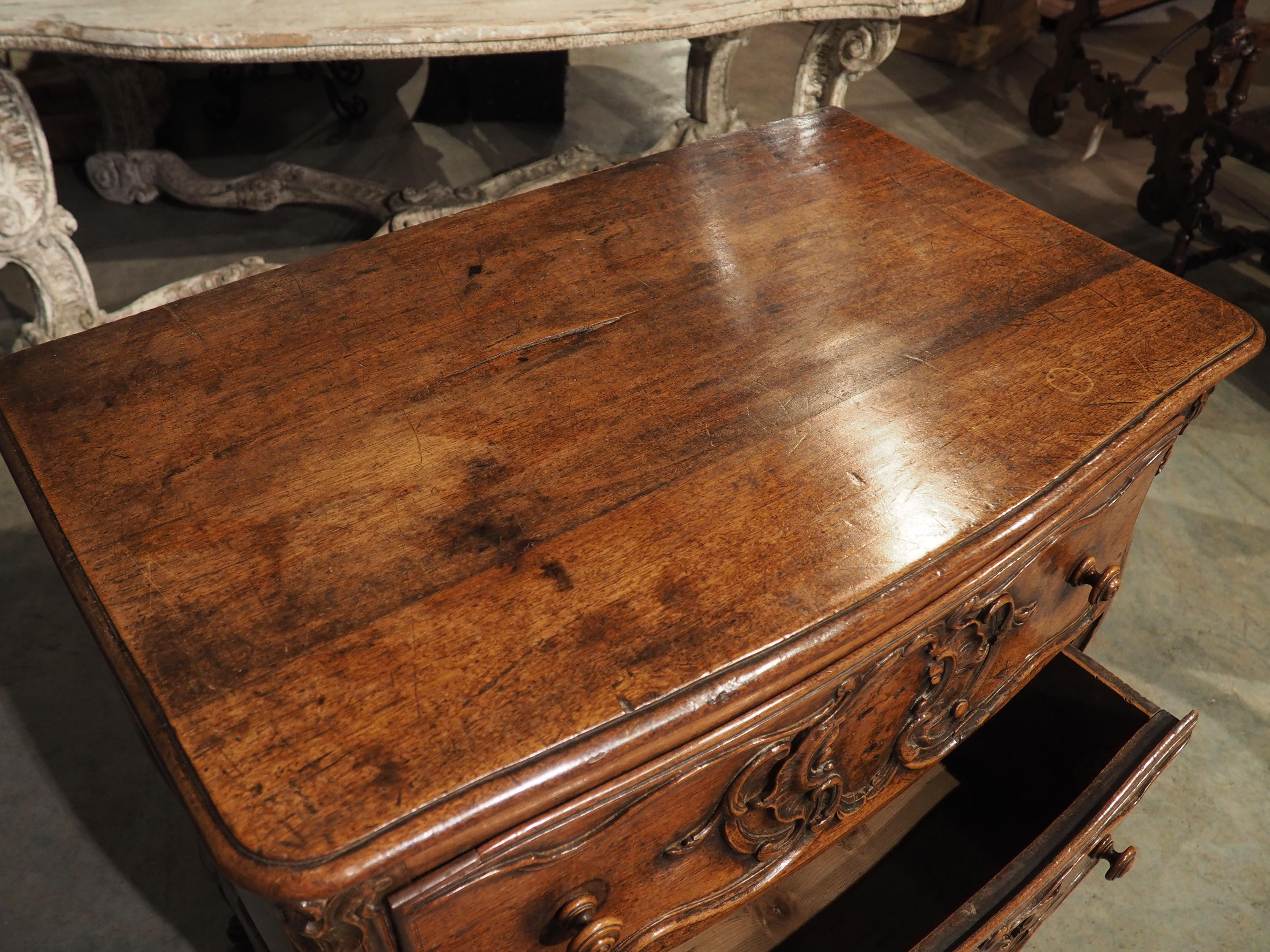 Unusual 18th Century Louis XV Period Walnut Wood Commode from Arles, France For Sale 5