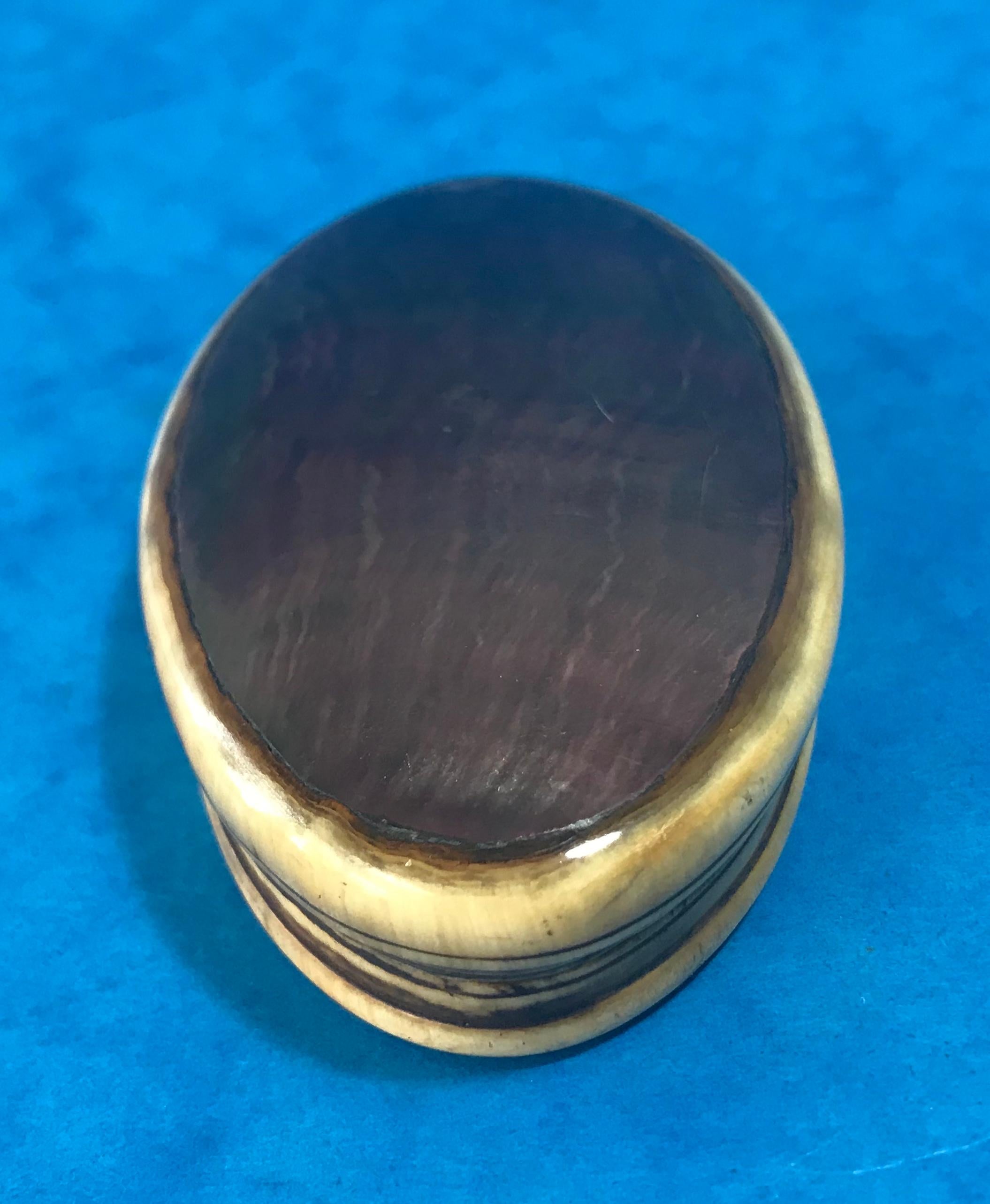 Mother-of-Pearl Unusual 18th Century Snuff Box For Sale