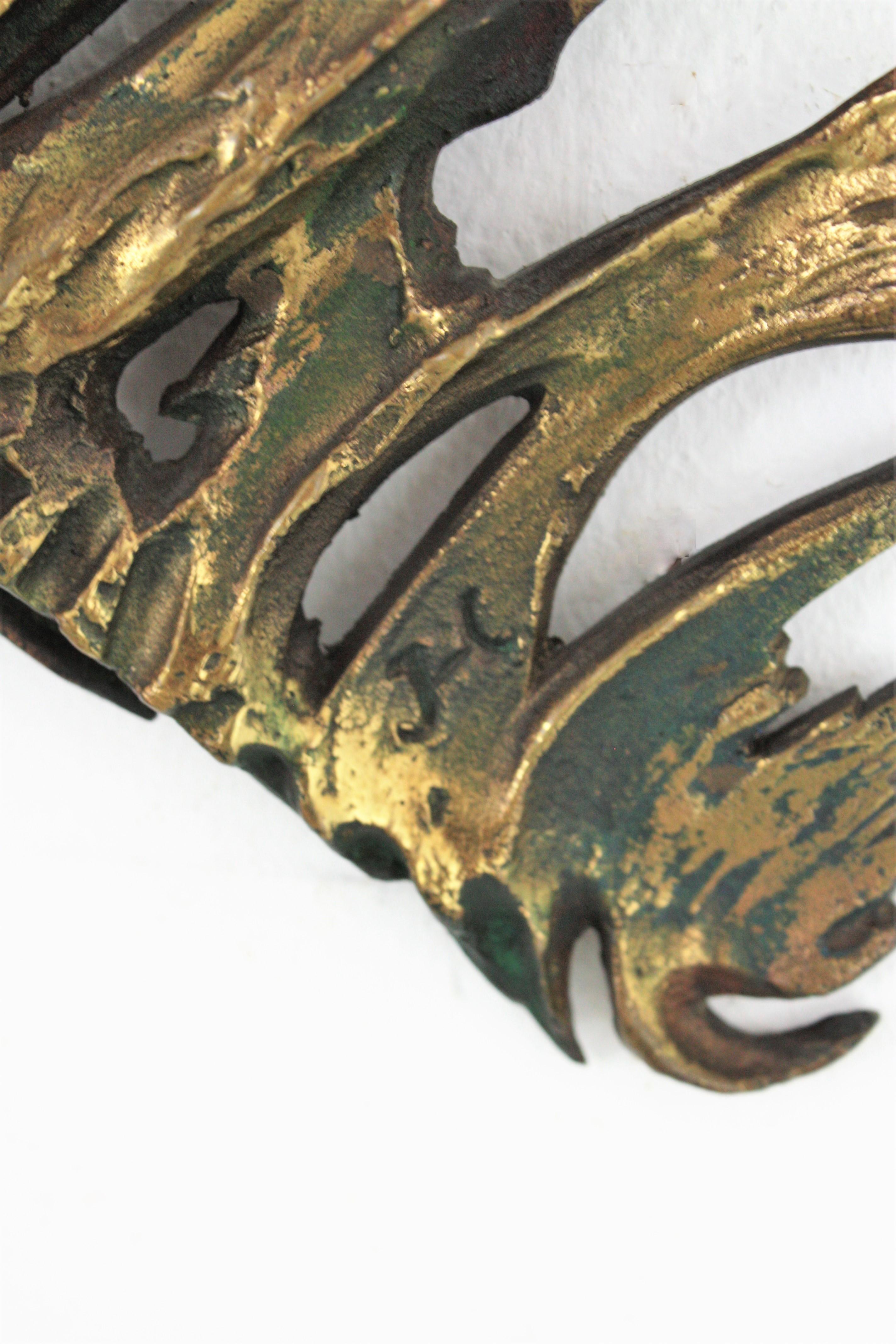 Brutalist Brass & Bronze Piranha Fish Wall Clock Sculpture, France, 1950s 6