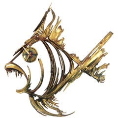 Retro Brutalist Brass & Bronze Piranha Fish Wall Clock Sculpture, France, 1950s