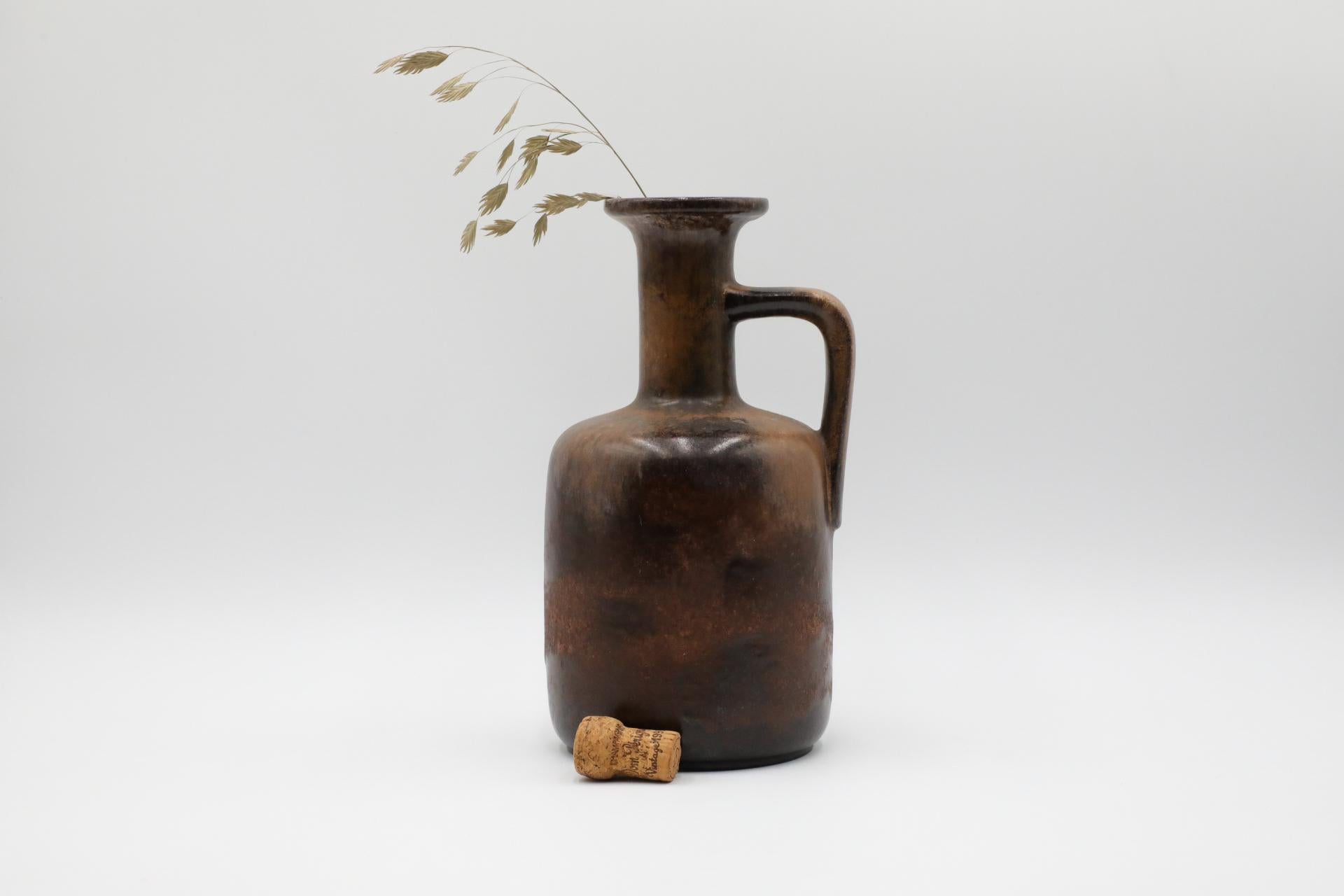 Elegante jarrón o jarra de agua Ruscha Keramik de los años 70. Marcado 