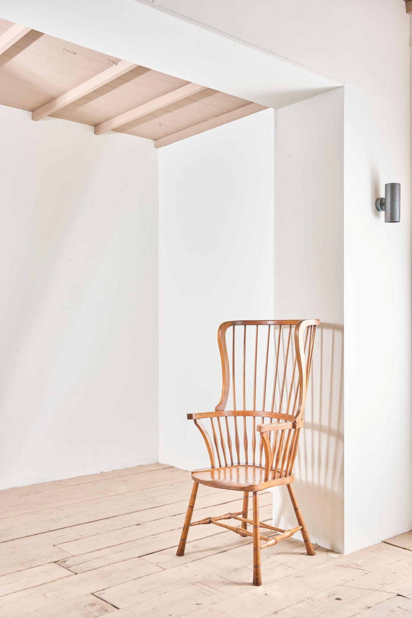 Inusual silla Windsor con respaldo de ala Arts and Crafts del siglo XIX Ceniza en venta