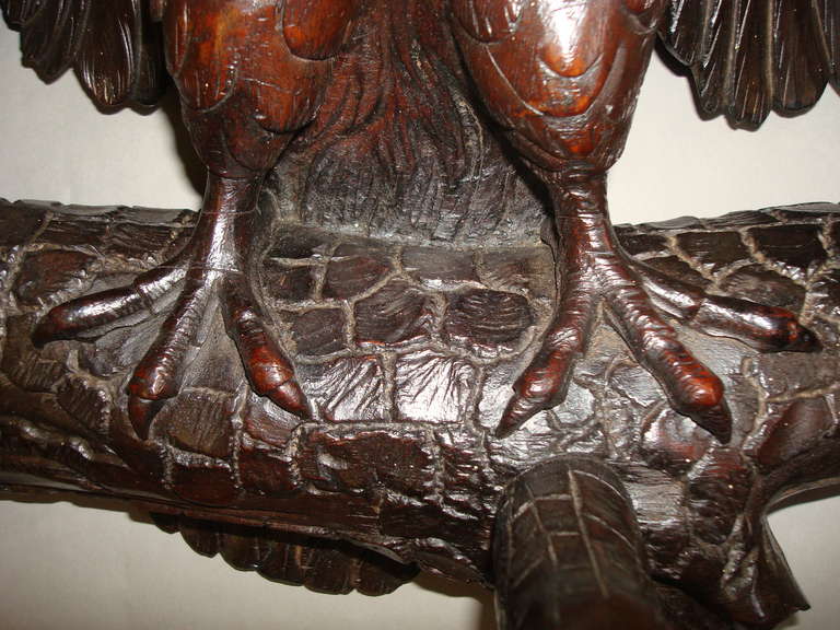 Unusual 19th Century Carved Black Forest Eagle Hat / Coat Rack In Good Condition For Sale In Moreton-in-Marsh, Gloucestershire