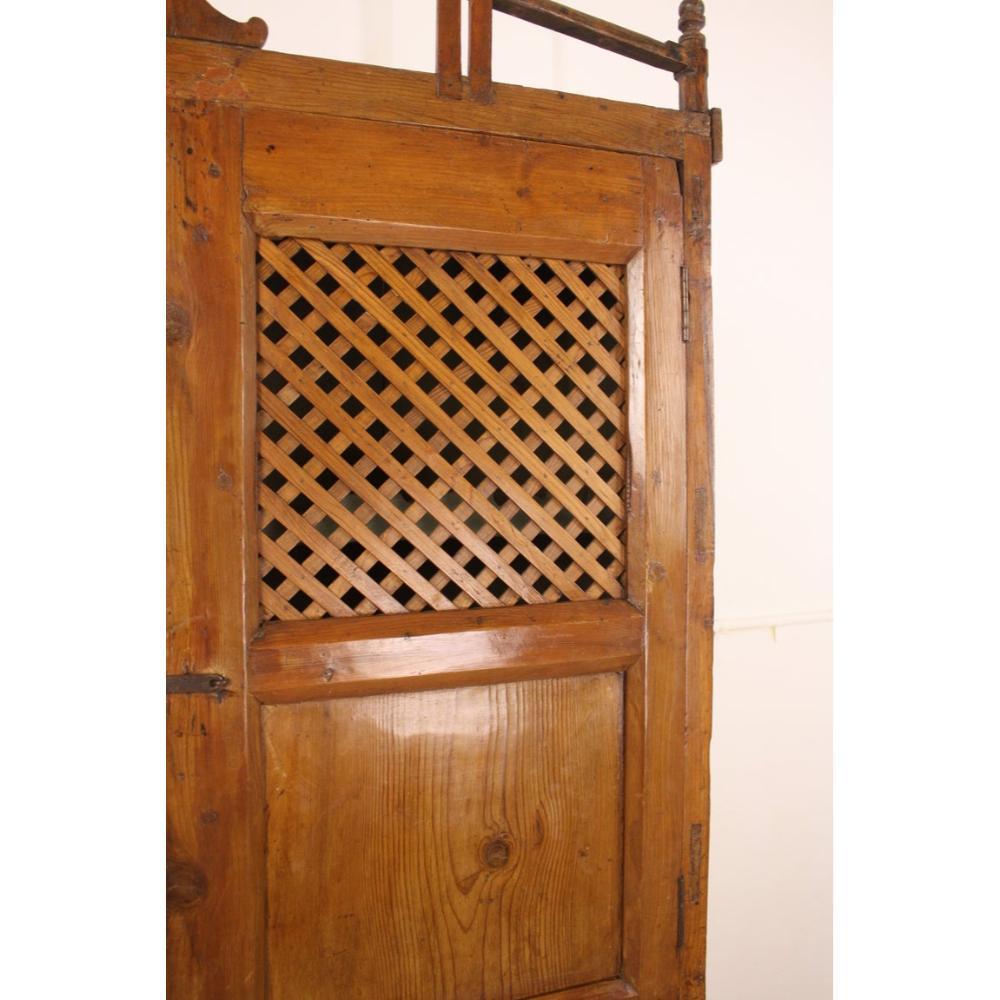 XIXe siècle Insolite armoire à provisions provinciale française du 19e siècle provenant du Pays basque en vente