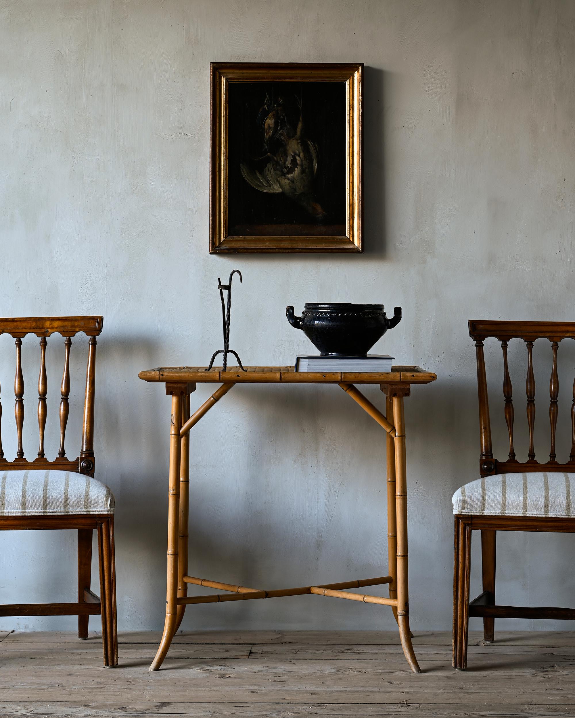 Ère de la machine Table suédoise inhabituelle en faux bambou du 19ème siècle en vente