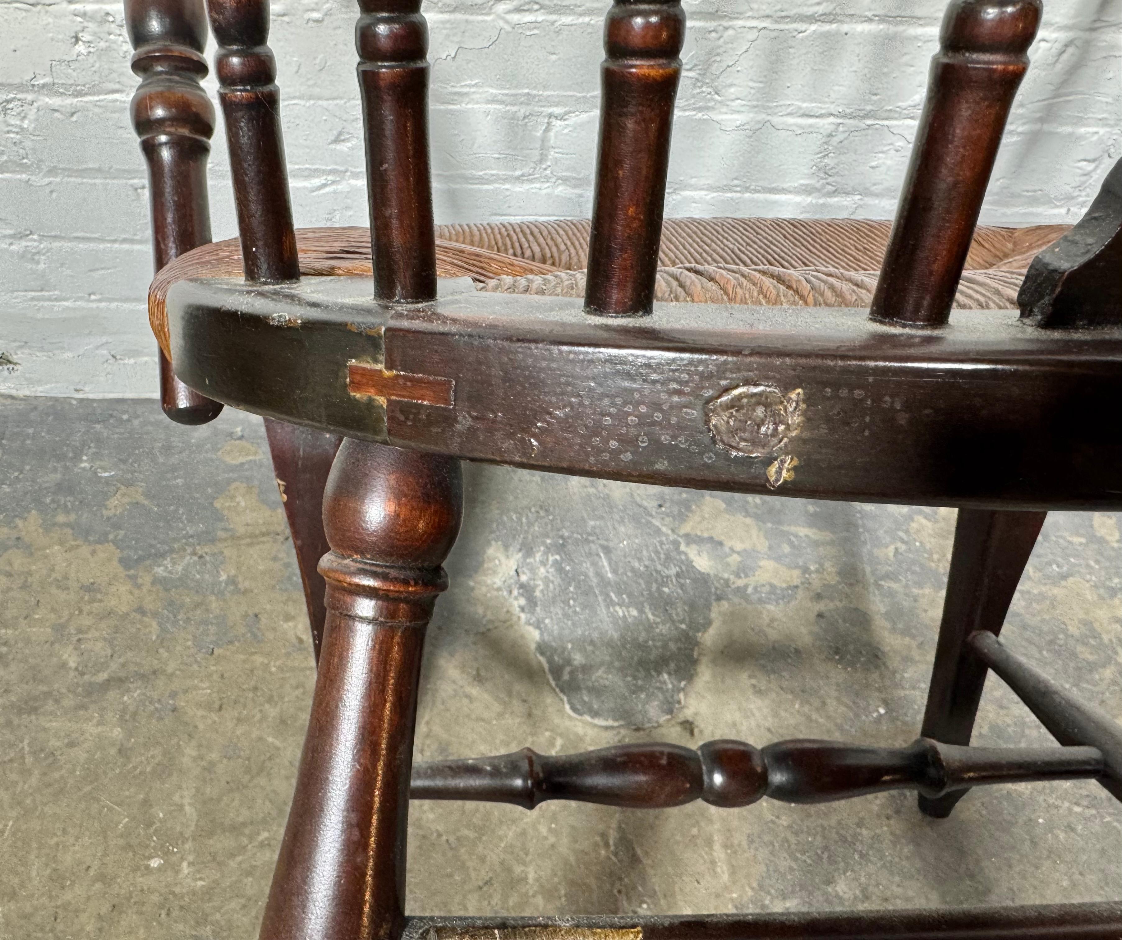 Chaise Windsor du 19ème siècle avec assise en jonc en vente 4