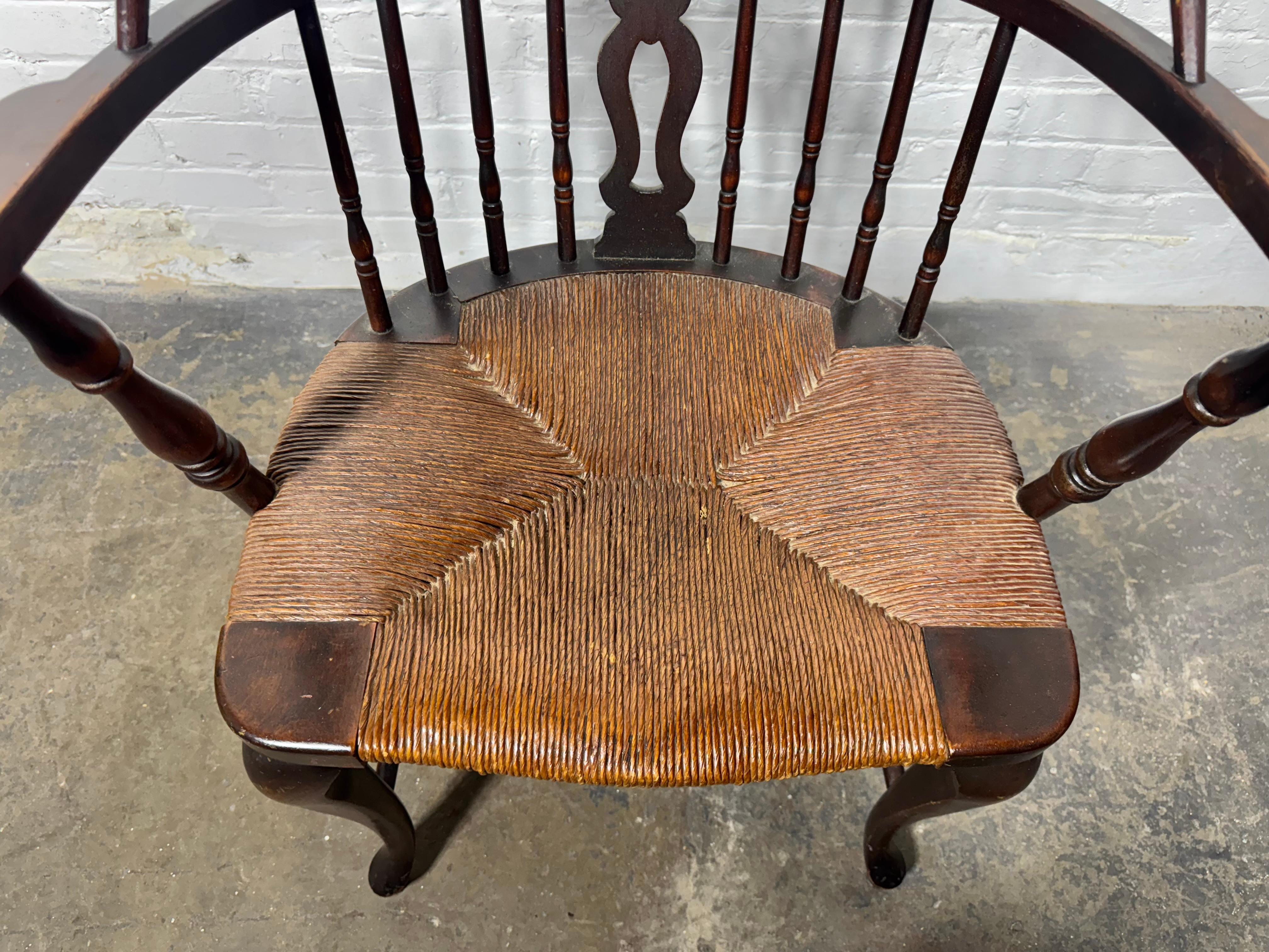Artisanat Chaise Windsor du 19ème siècle avec assise en jonc en vente