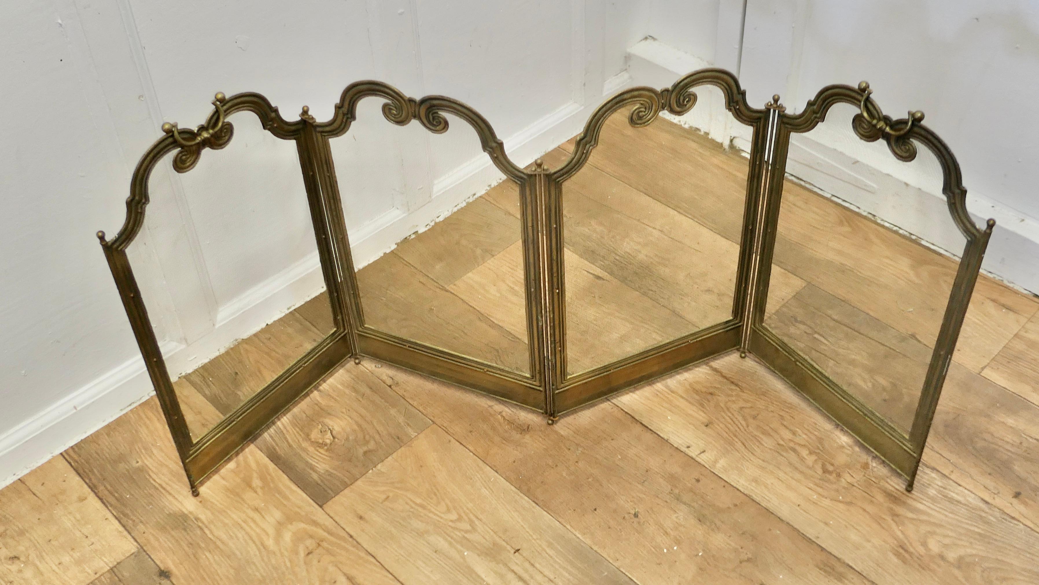 French Provincial Unusual 4 Fold French Brass Fire Guard  Heavy Bass Folding Fireguard For Sale