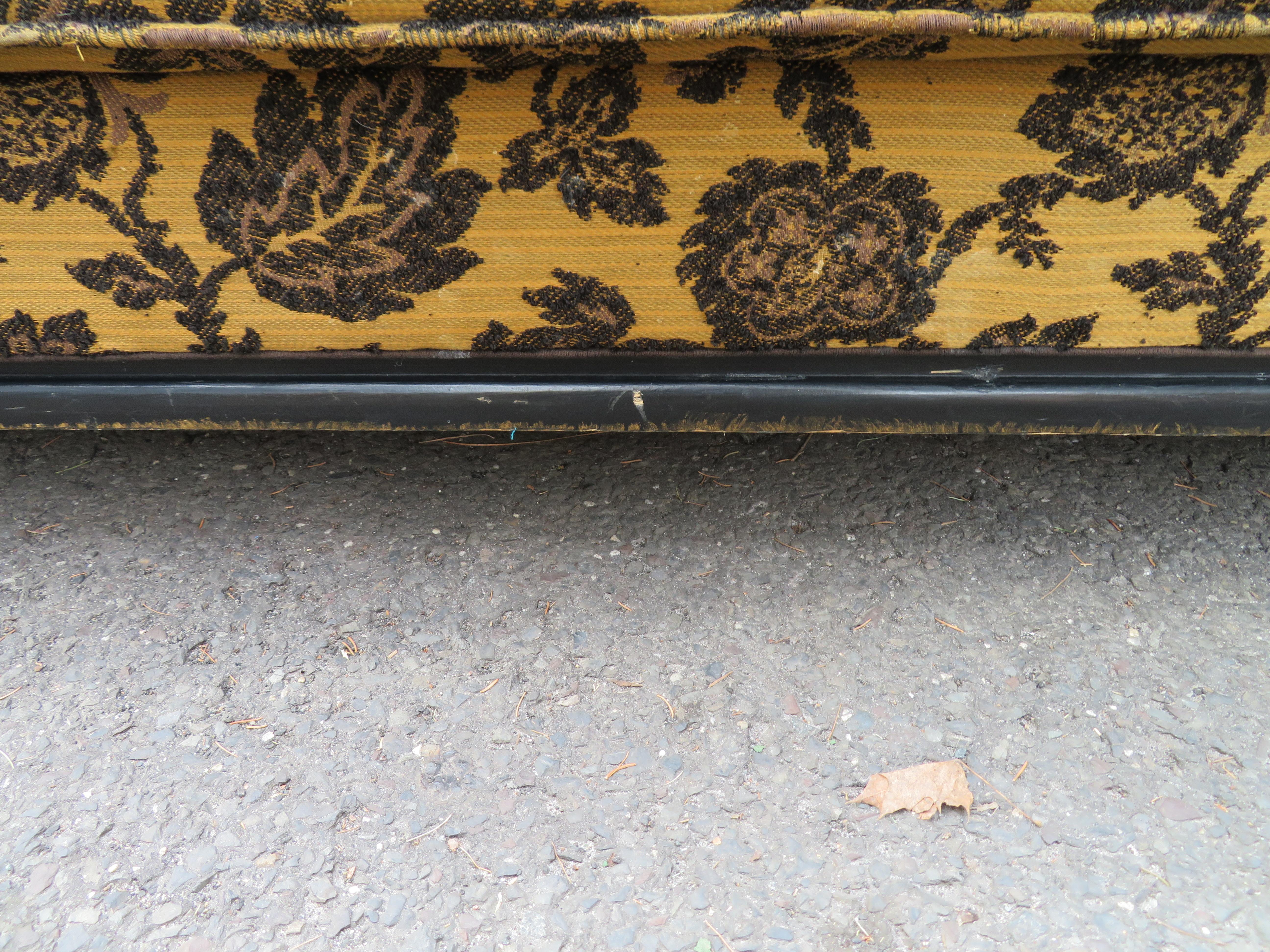 Unusual 1970s Asian James Mont style Black Lacquered Sofa Midcentury Chinoiserie For Sale 1