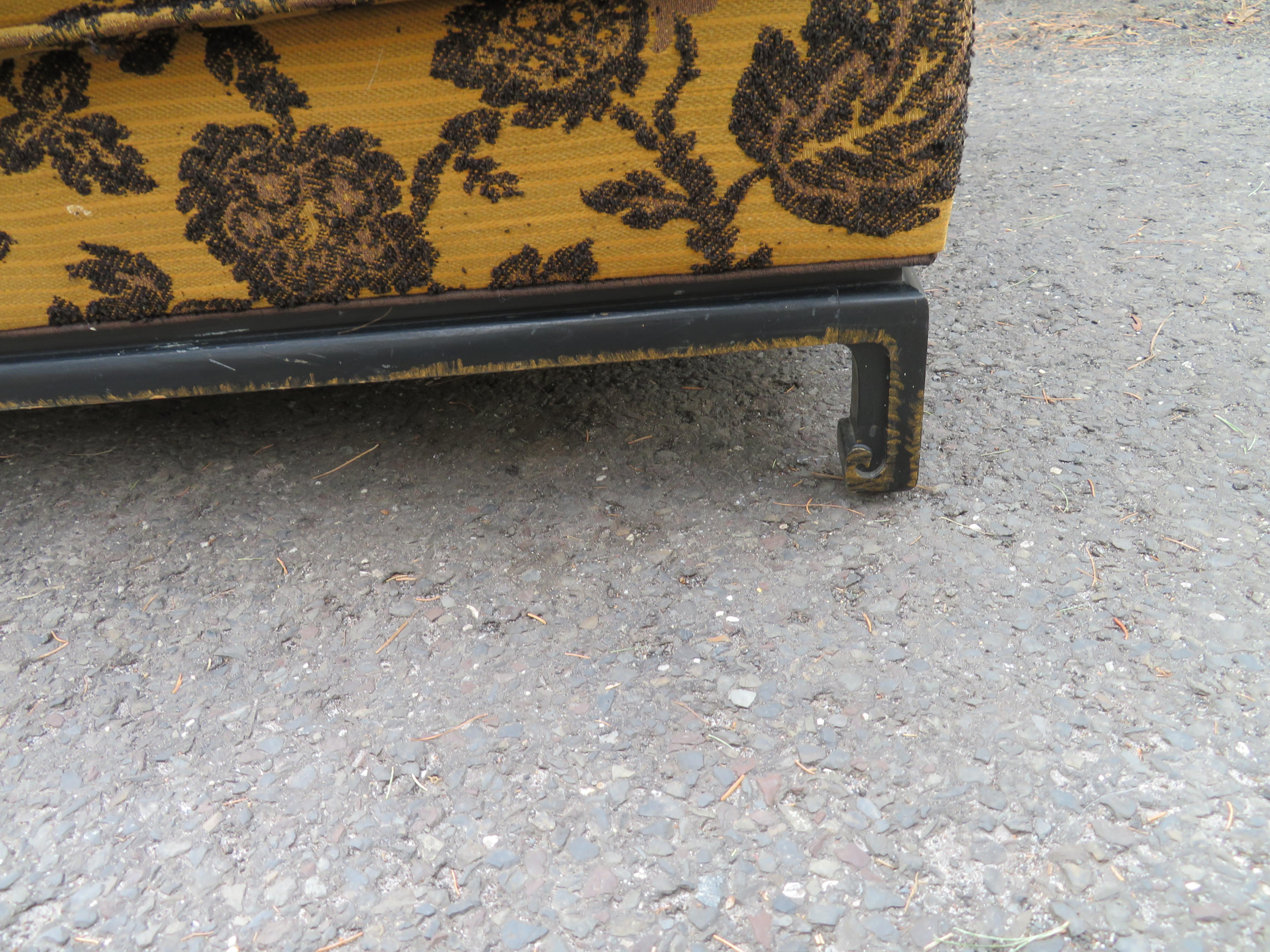 Unusual 1970s Asian James Mont style Black Lacquered Sofa Midcentury Chinoiserie For Sale 2