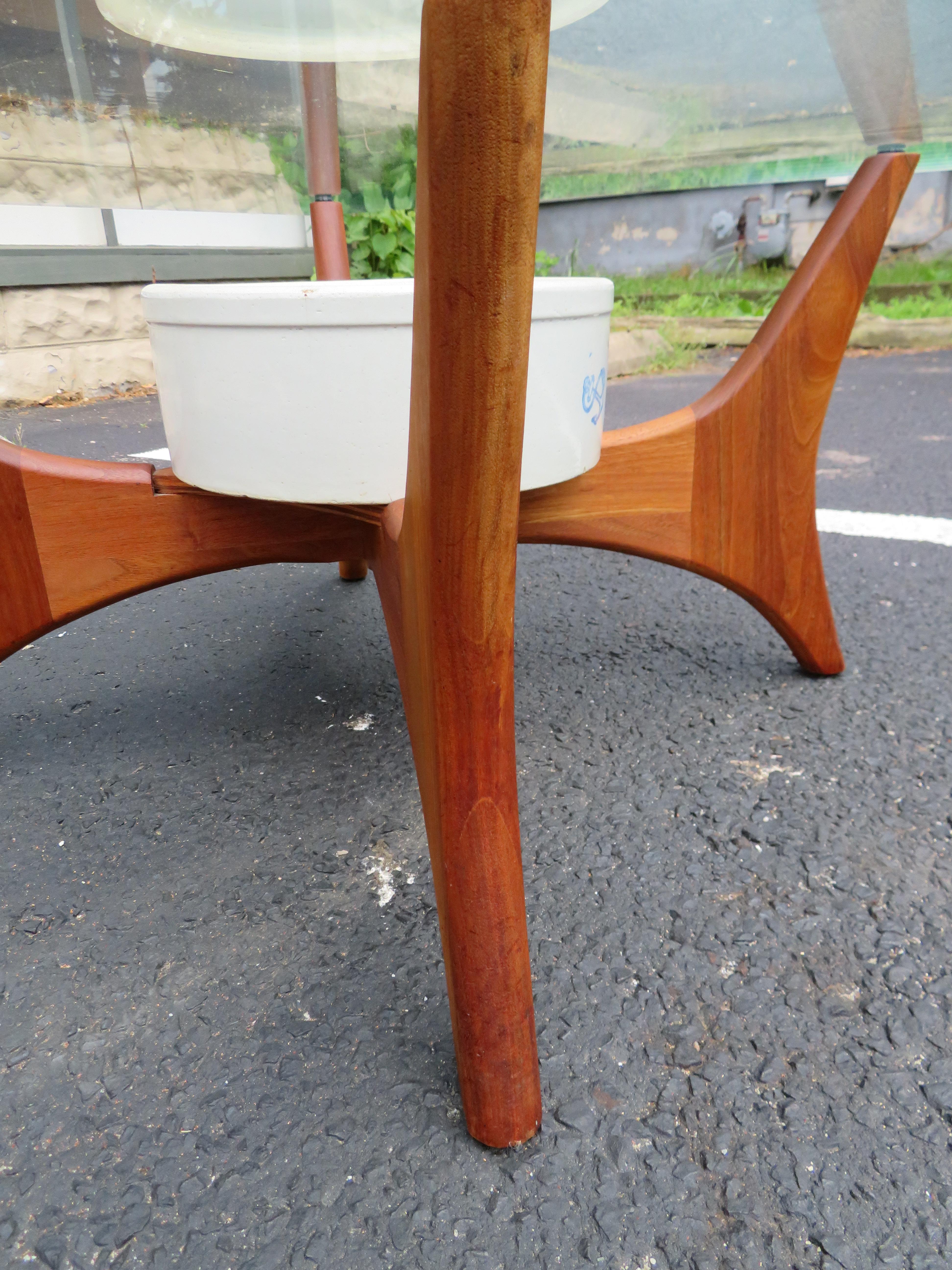 Unusual Adrian Pearsall Sculptural Walnut Coffee Table Planter Midcentury In Good Condition For Sale In Pemberton, NJ