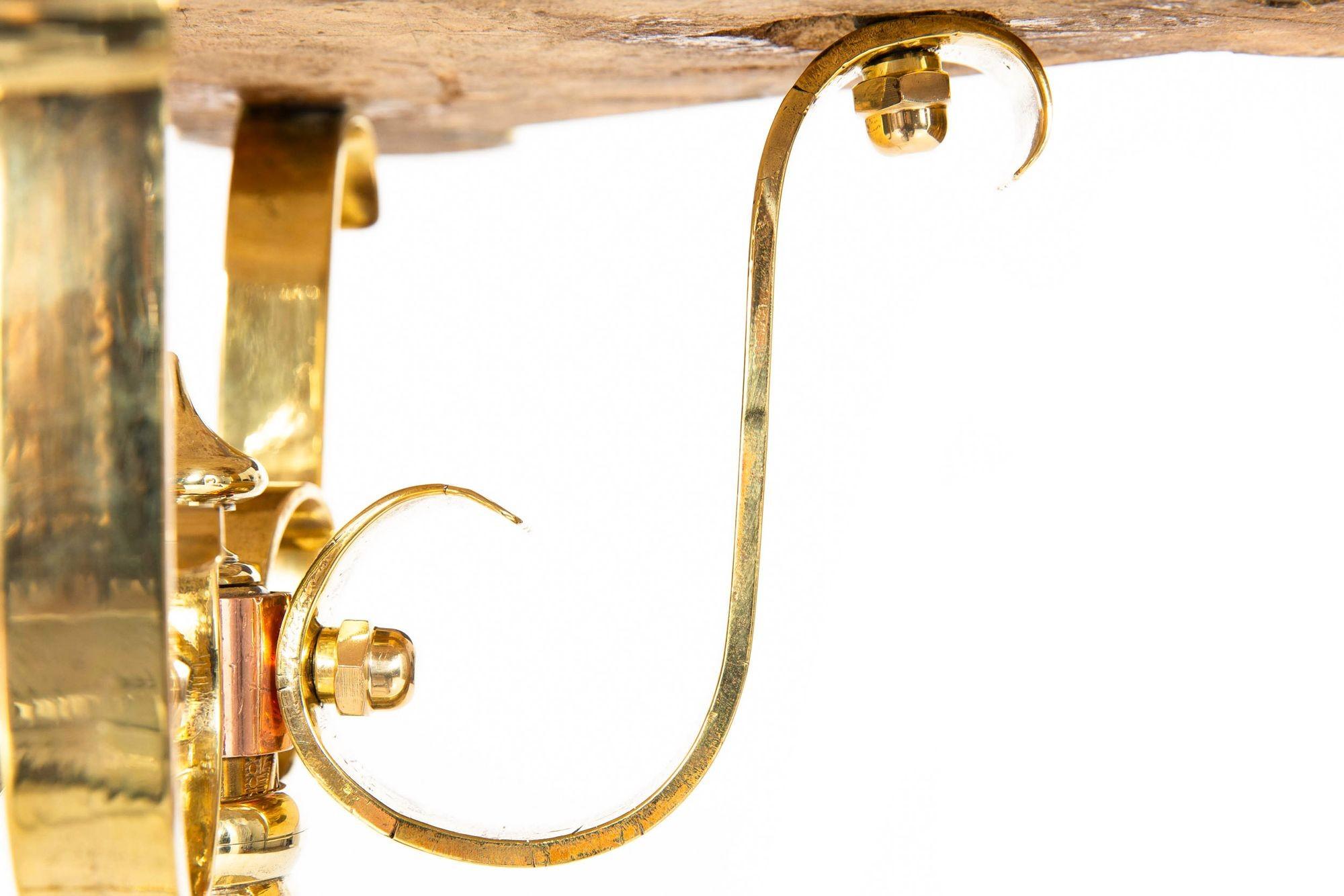 Insolite table d'appoint Aesthetic Movement en laiton antique et carreaux de faïence ca. 1900 en vente 9