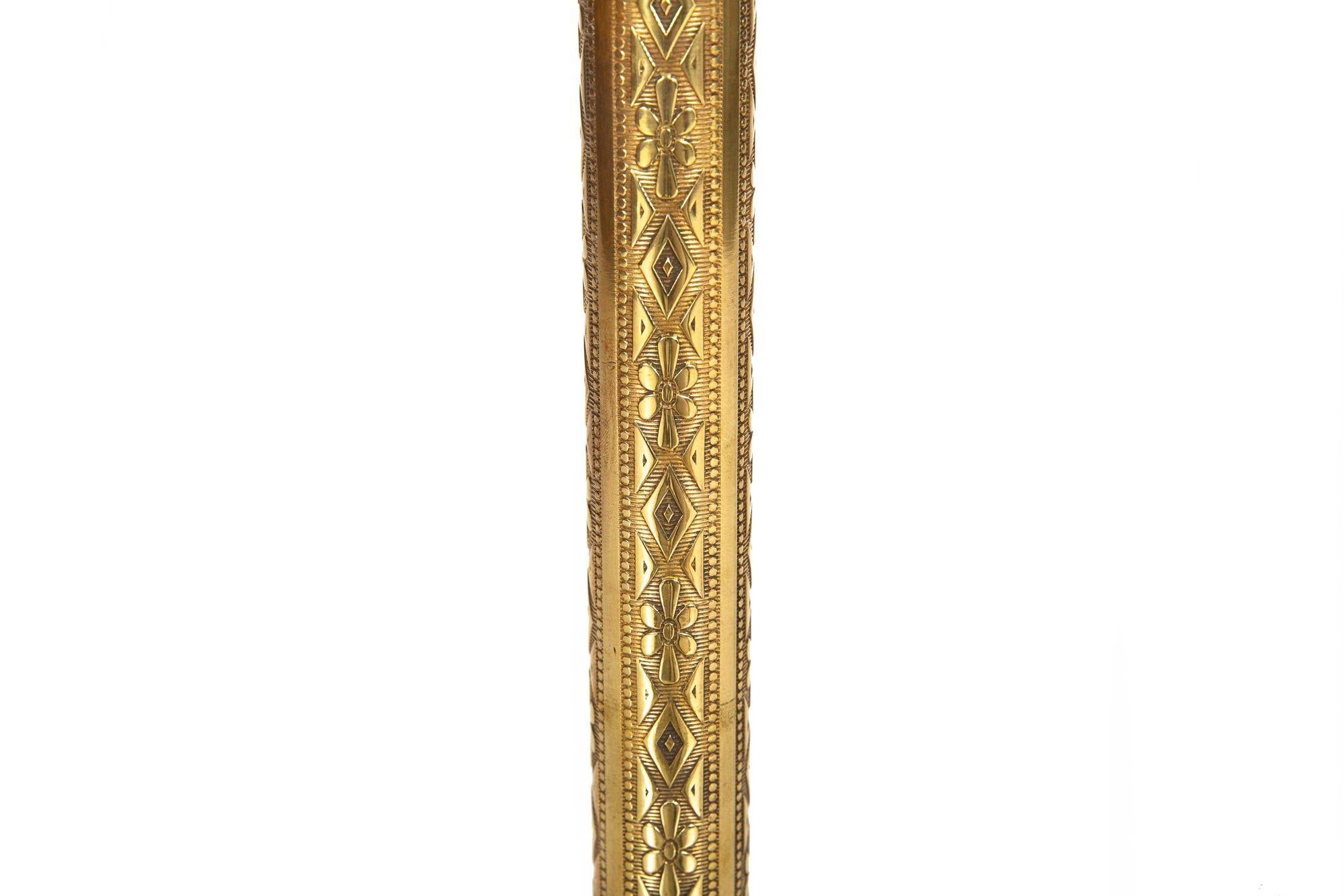 Insolite table d'appoint Aesthetic Movement en laiton antique et carreaux de faïence ca. 1900 en vente 10