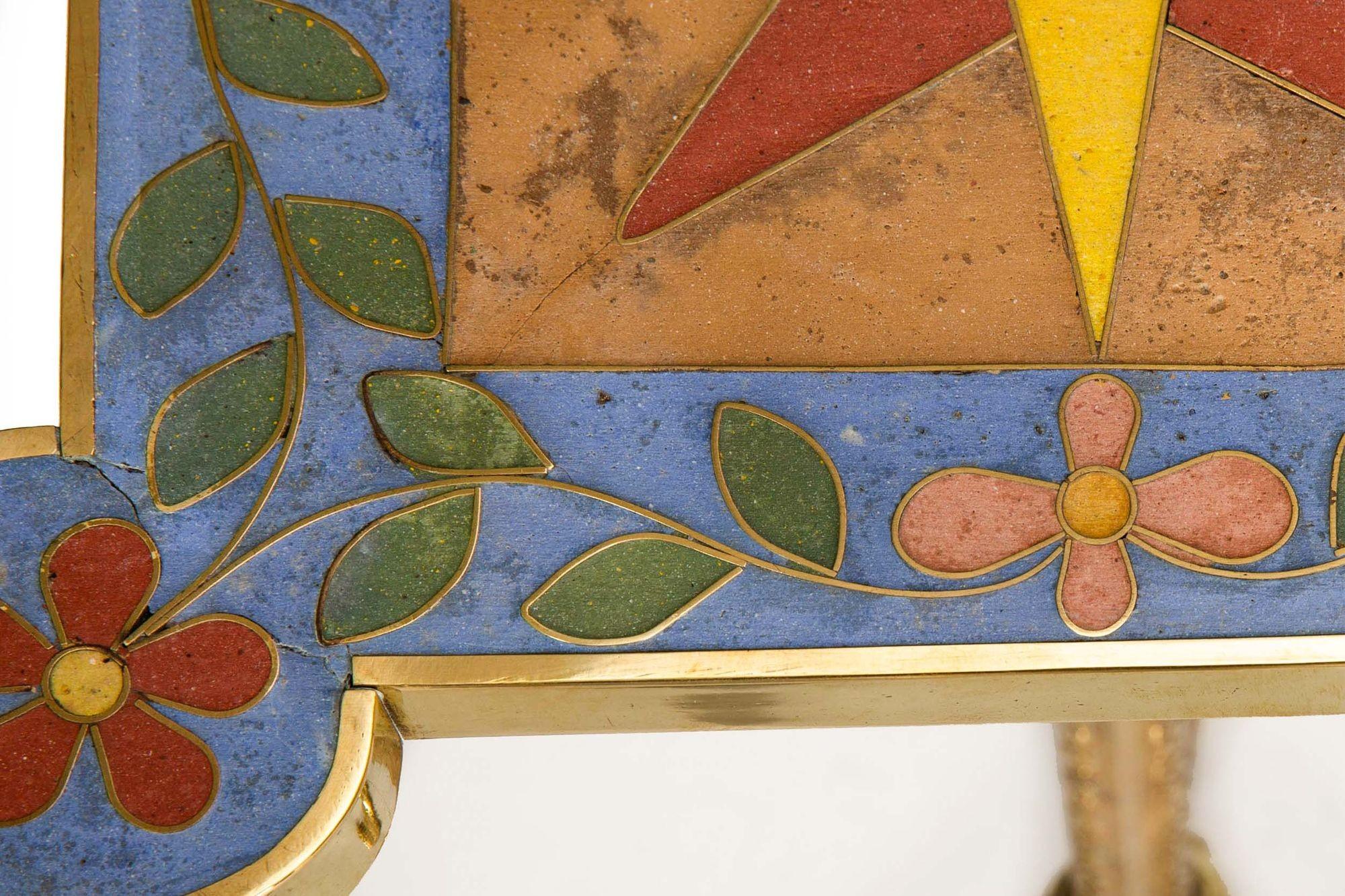 Insolite table d'appoint Aesthetic Movement en laiton antique et carreaux de faïence ca. 1900 en vente 1