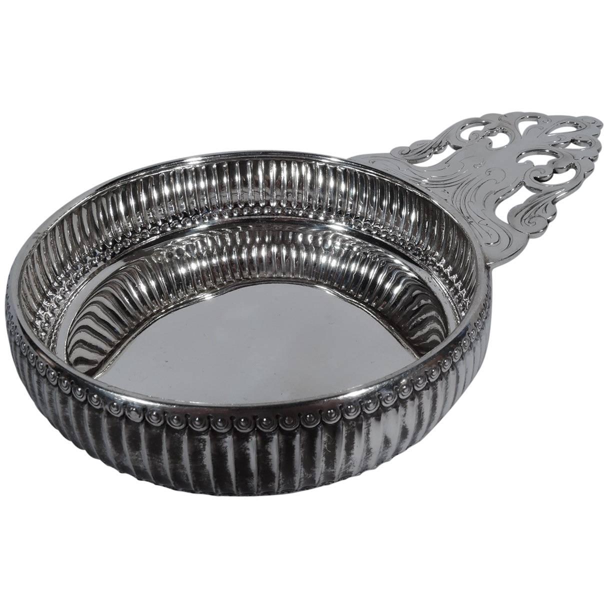 Antique Tiffany Victorian Classical Sterling Silver Porringer in vendita