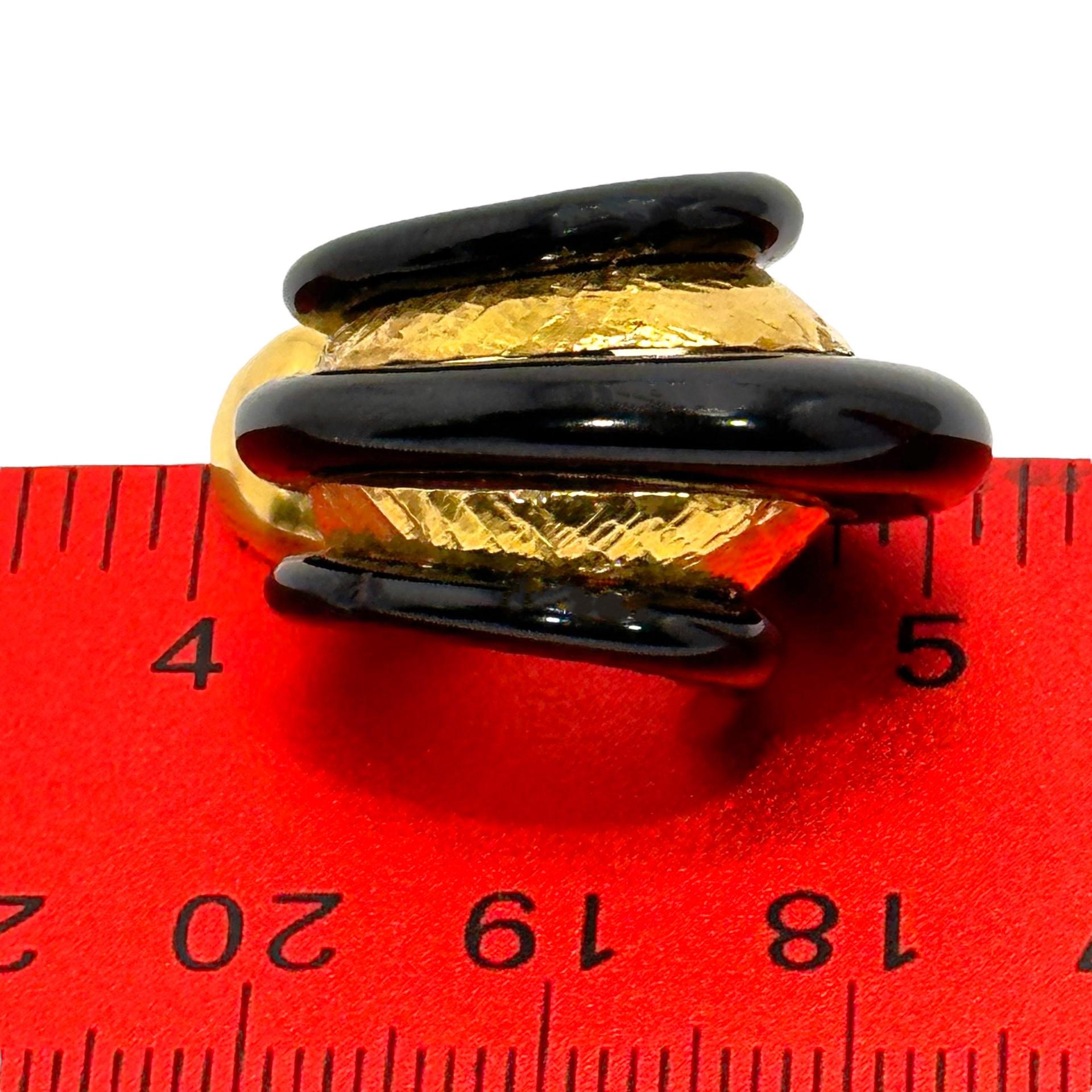 Unusual and Outstanding David Webb 18K Gold and Black Enamel Hoop Earrings For Sale 1