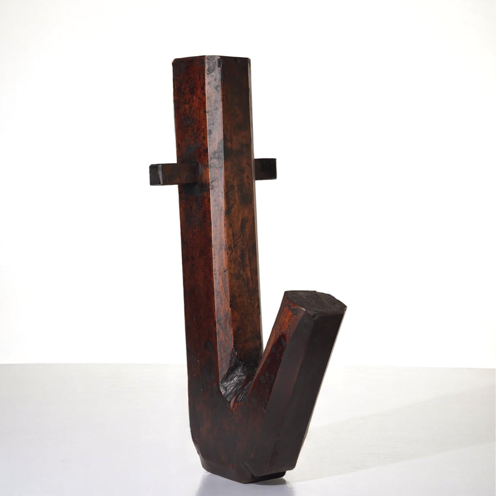Unusual and Very Rare Edo Period Brazier Hook in Keyaki Wood, 19th Century For Sale 10