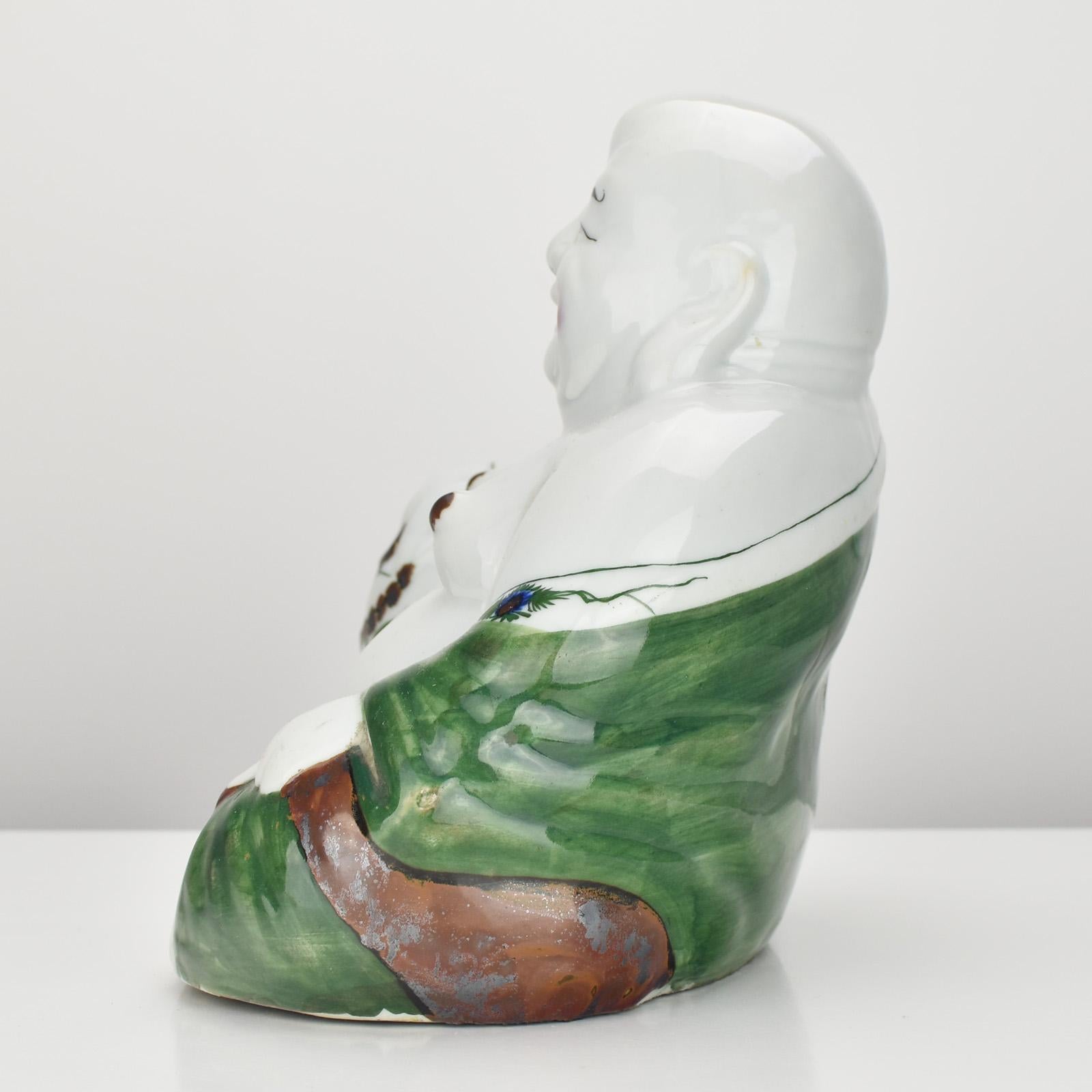 Ungewöhnlicher antiker chinesischer Qing-Porzellan-Lachender Buddha Sancai, glasiert um 1920  im Zustand „Gut“ im Angebot in Bad Säckingen, DE