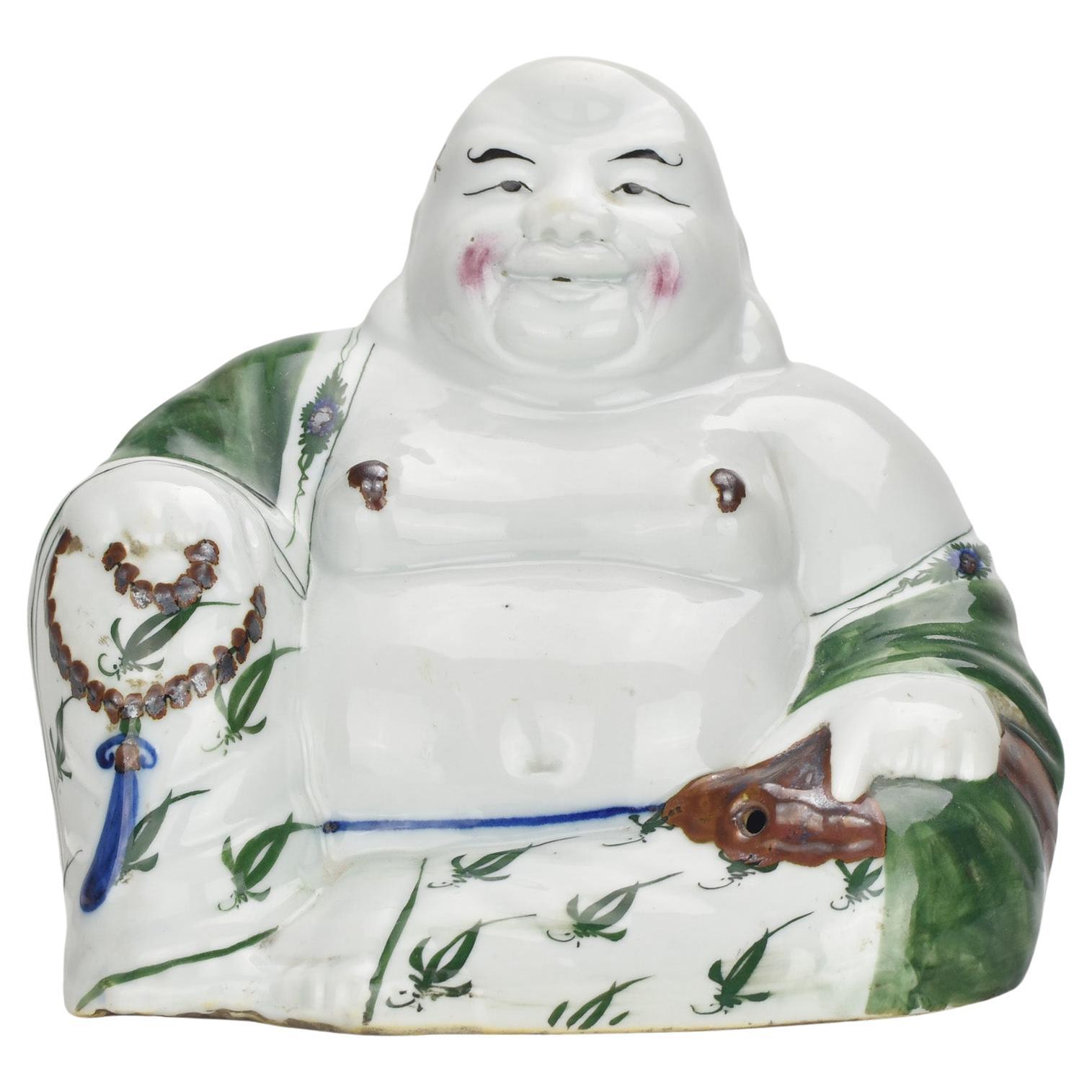 Antique Bouddha rieur en porcelaine chinoise Qing Sancai émaillée vers 1920 