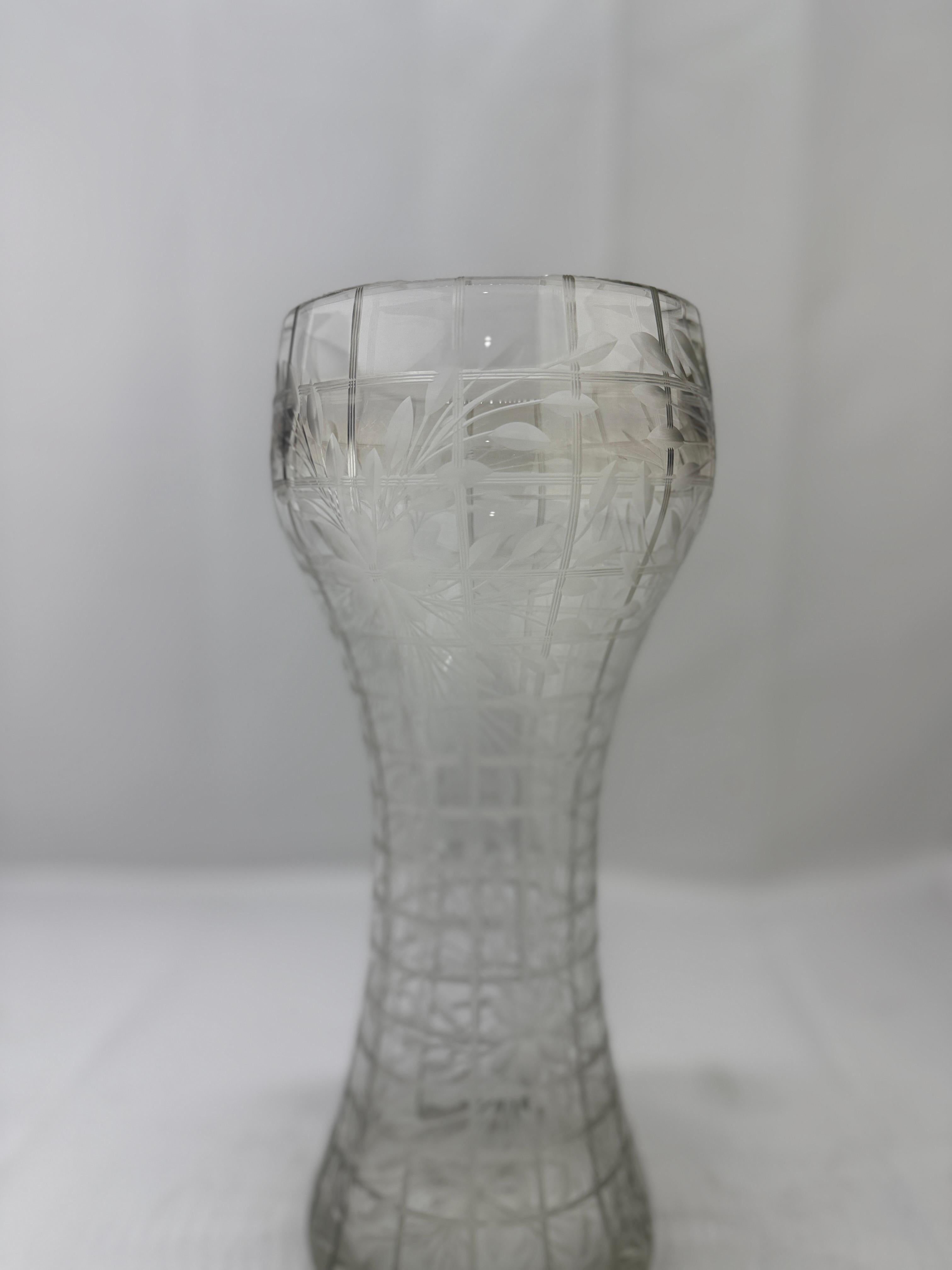 20th Century Unusual Antique American Intaglio Cut Glass Panel & Floral Vase