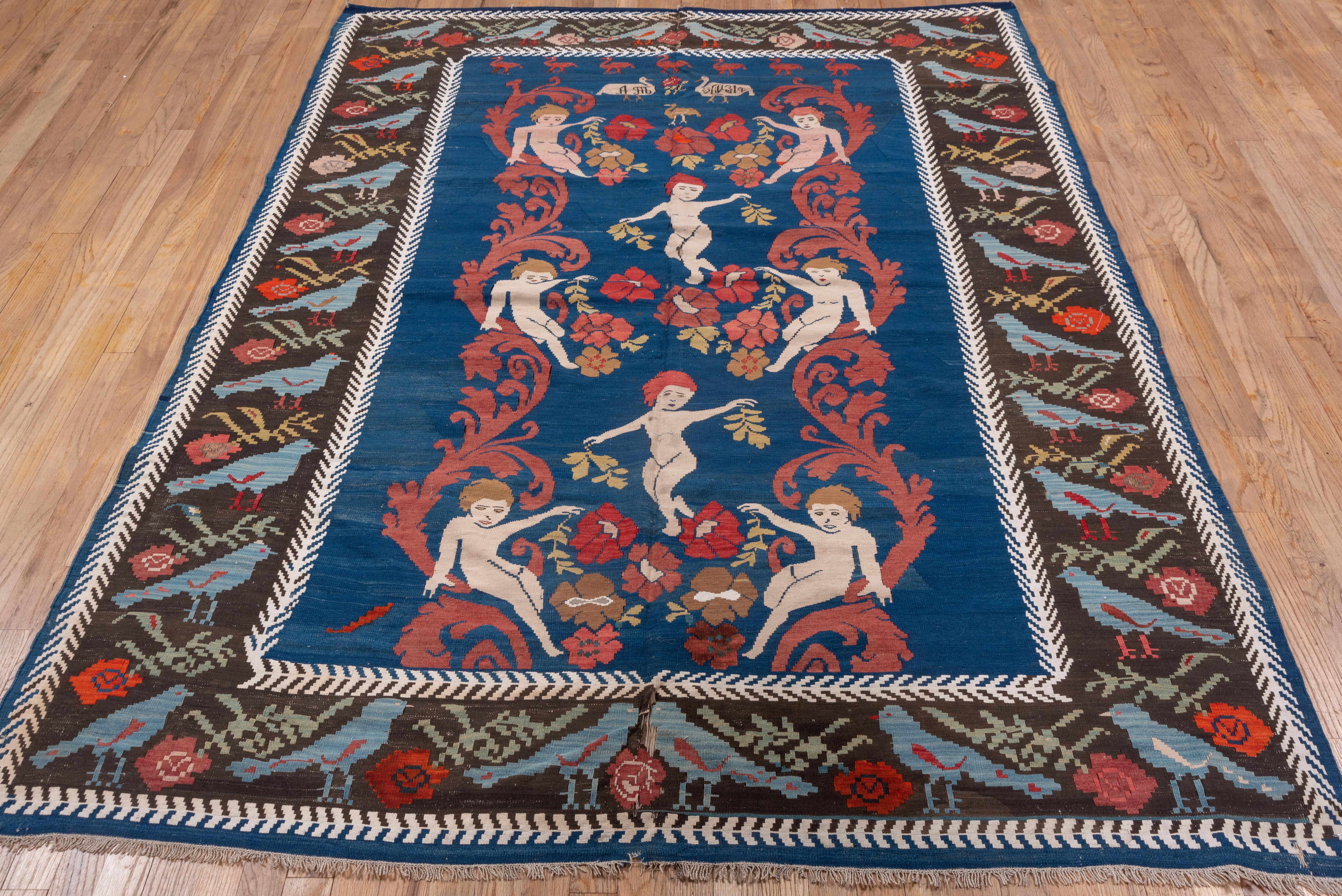 Ungewöhnlicher antiker bulgarischer malerischer Kelim-Teppich, Bordüre mit Vögeln (Handgewebt) im Angebot