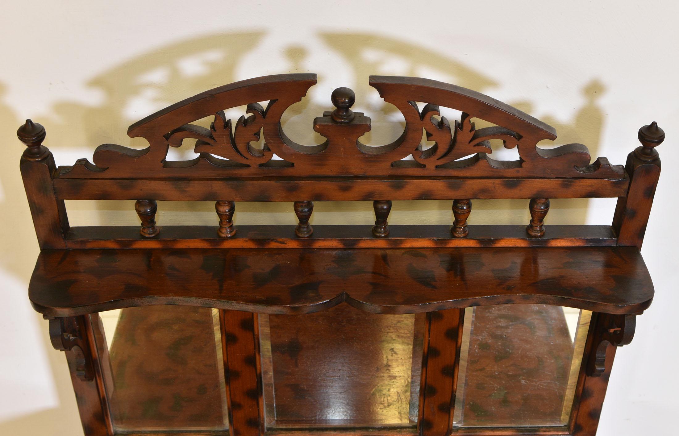 Insólito mueble librería decorativo antiguo con acabado original quemado en venta 3