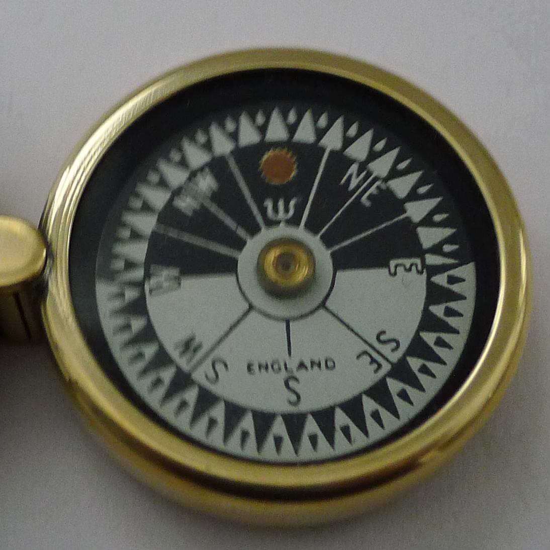 Unusual Antique English Folding Compass In Brass Case c.1900 In Good Condition For Sale In Bath, GB