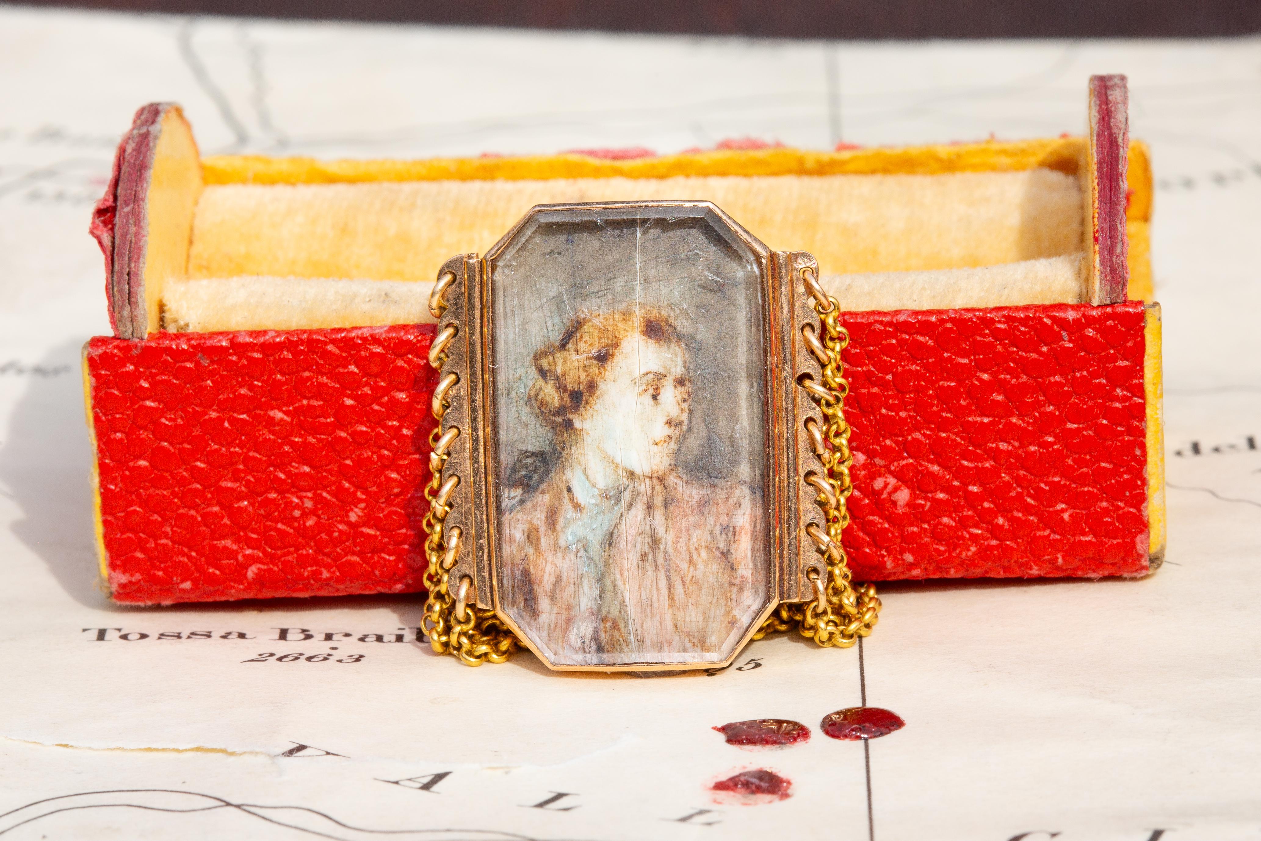 Unusual Antique French 18K Gold Portrait Miniature Ring 18th Century Belcher  For Sale 4