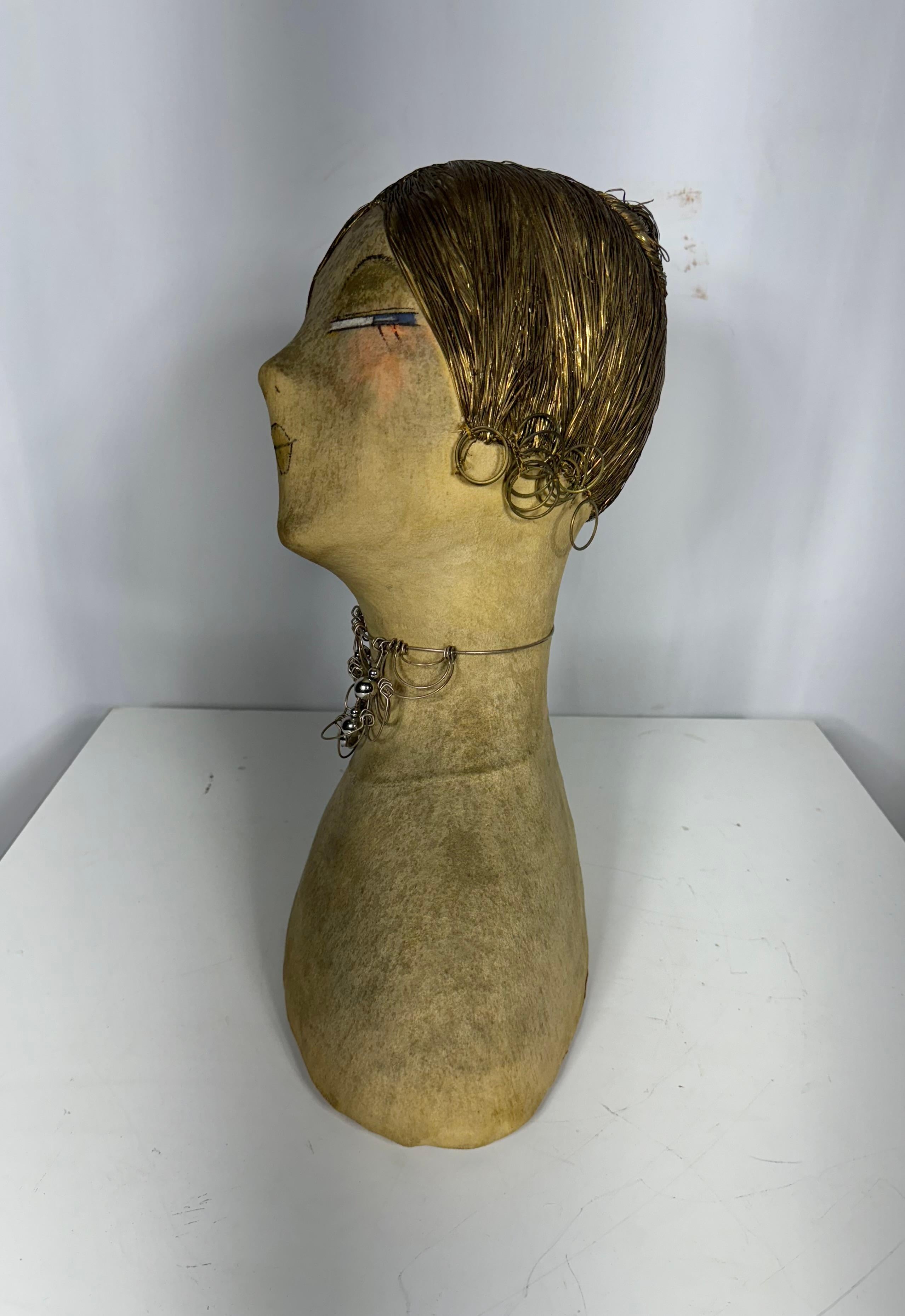 Cabeza de maniquí de exposición inusual Antique / French Art Deco 1920s/Pelo de hilo de latón Pintado a mano en venta