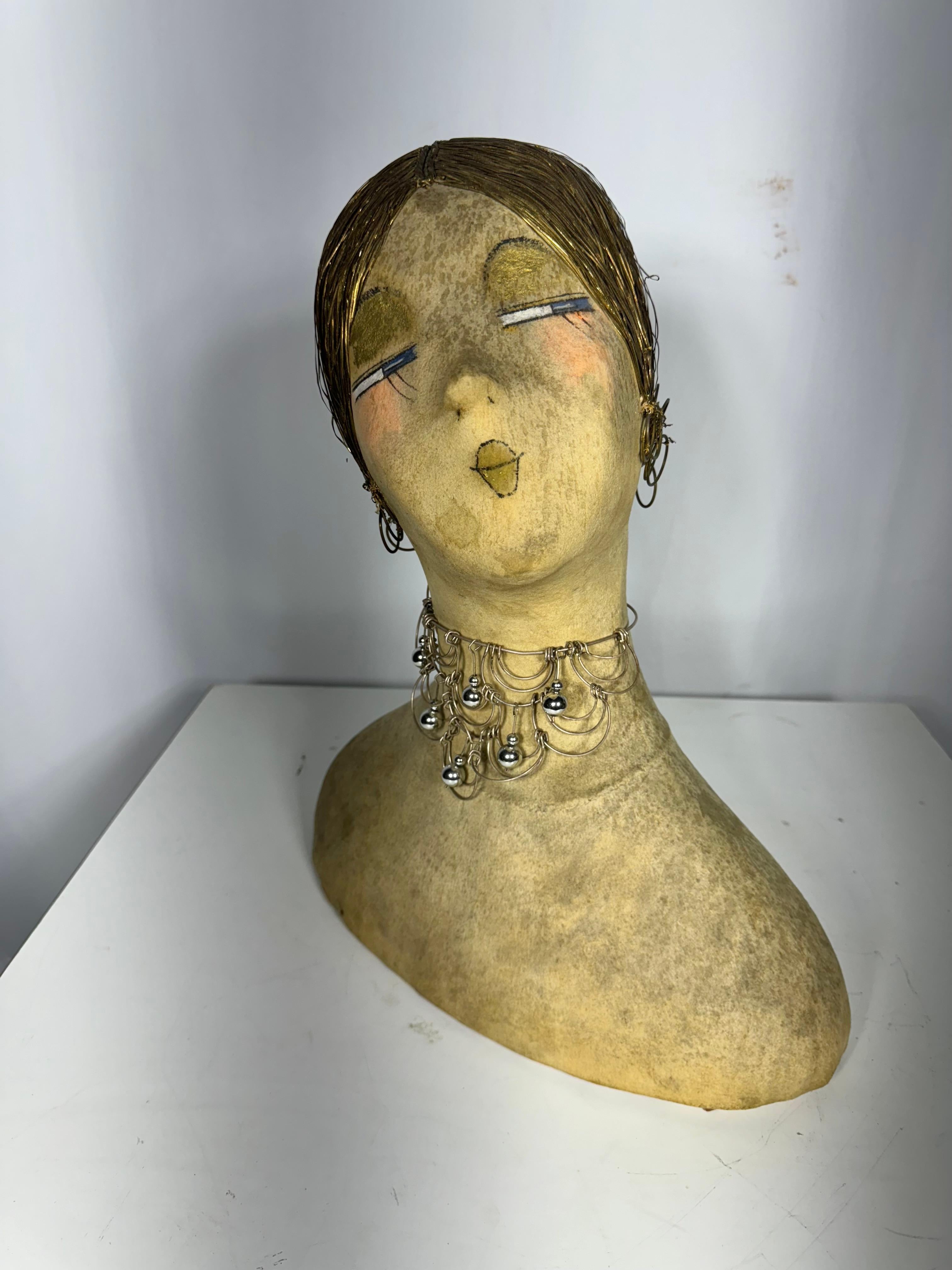 Cabeza de maniquí de exposición inusual Antique / French Art Deco 1920s/Pelo de hilo de latón en Bueno estado para la venta en Buffalo, NY
