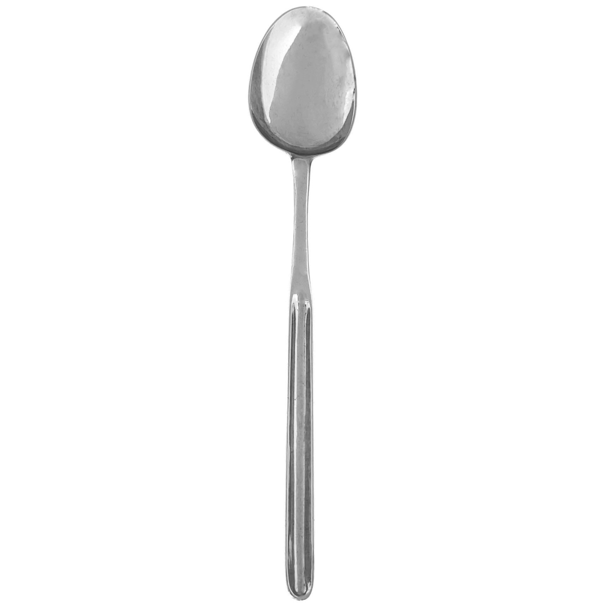 Une cuillère de service et une cuillère à moelle en une seule pièce.

Fabriqué à Londres, en Angleterre, en 1716. La marque Makers Mark n'est pas claire.

Approx. Poids - 72g
Approx. Longueur - 28,3 cm
Approx. Largeur - 4.9 cm

Cette cuillère de