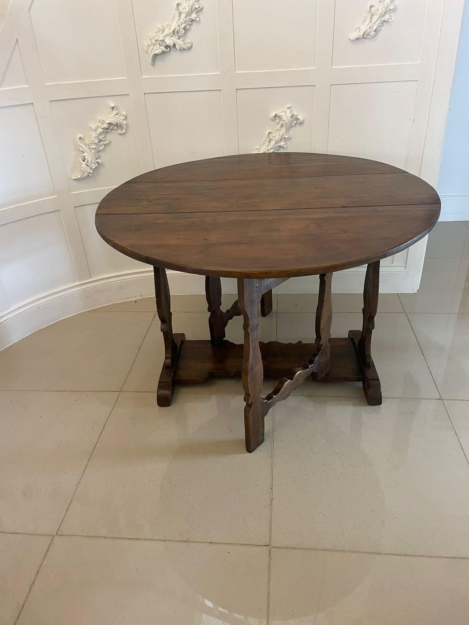 Inusual mesa de pino de hoja caída Jorge III antiguo en venta 4